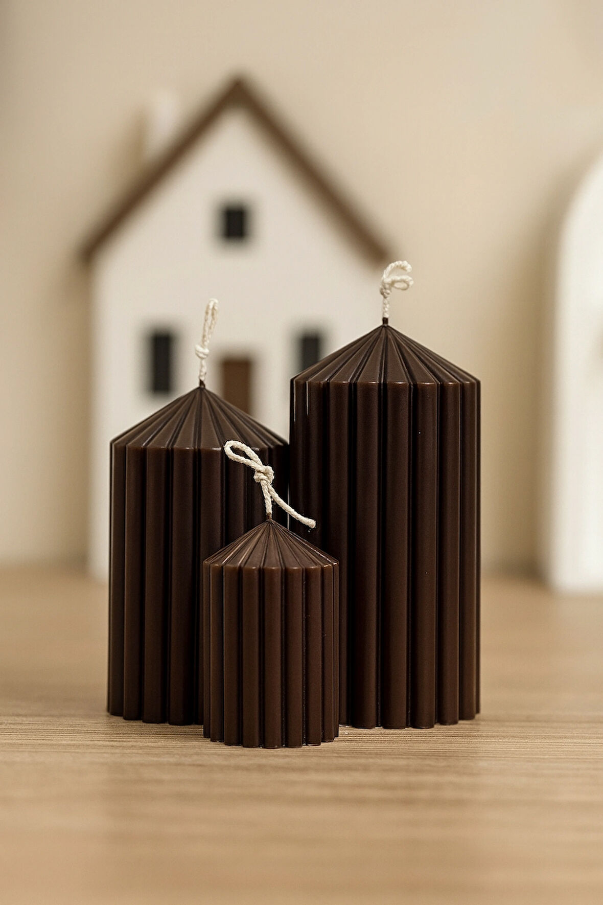 3’lü Oluklu Silindir Dekoratif Mum Seti Kahverengi (Büyük-Orta-Küçük)BÜYÜK boy:15- ORTA boy:12- KÜÇÜK boy:8cm