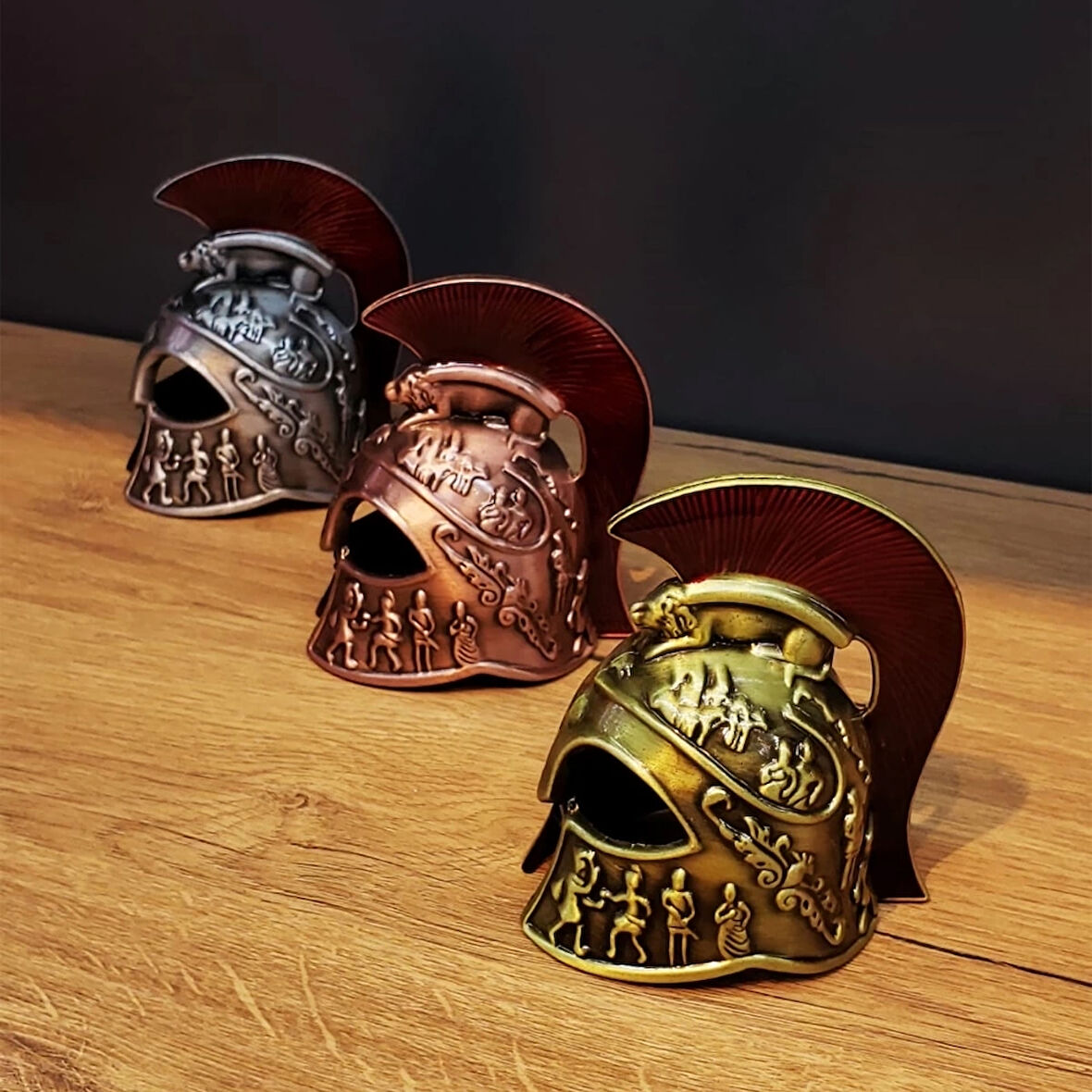 Metal Dekoratif Şövalye Miğferi