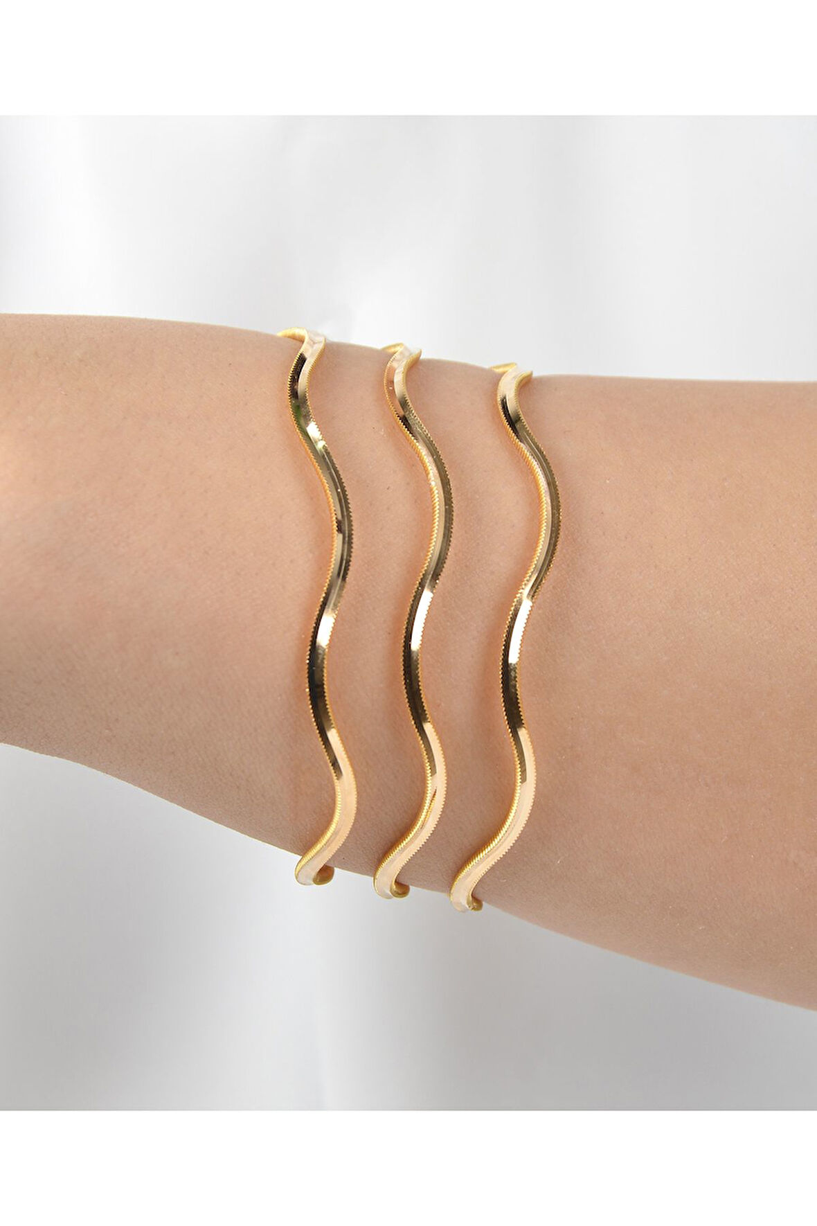 8 (GRAM) Yatırımlık İşçiliksiz Dalgalı Ajda Bilezik 22 Ayar Altın