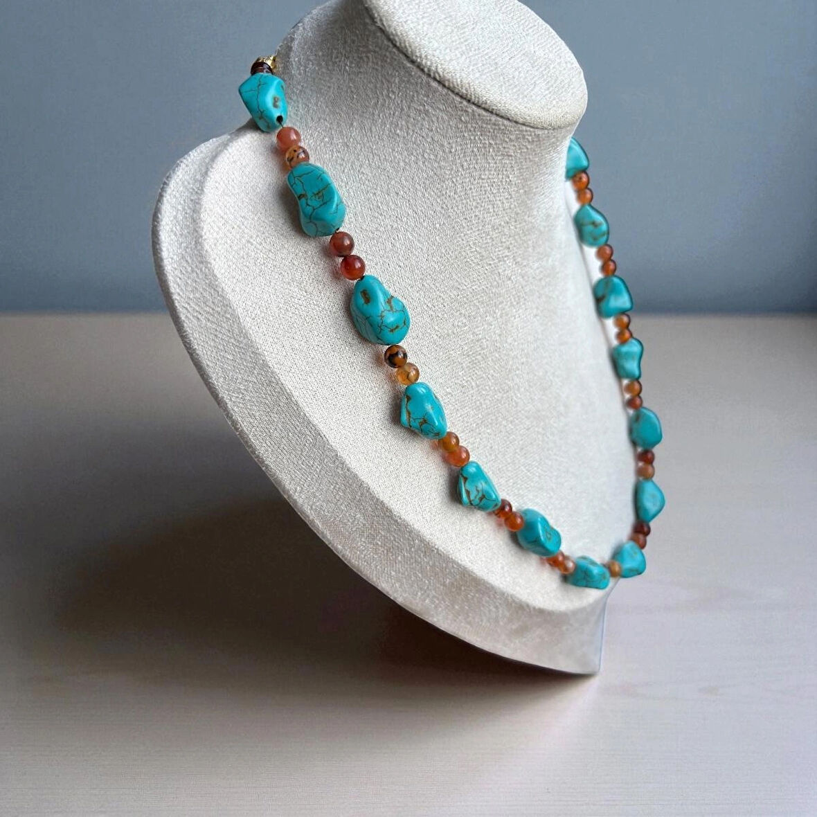 Doğal Turkuvaz Akış Kolye