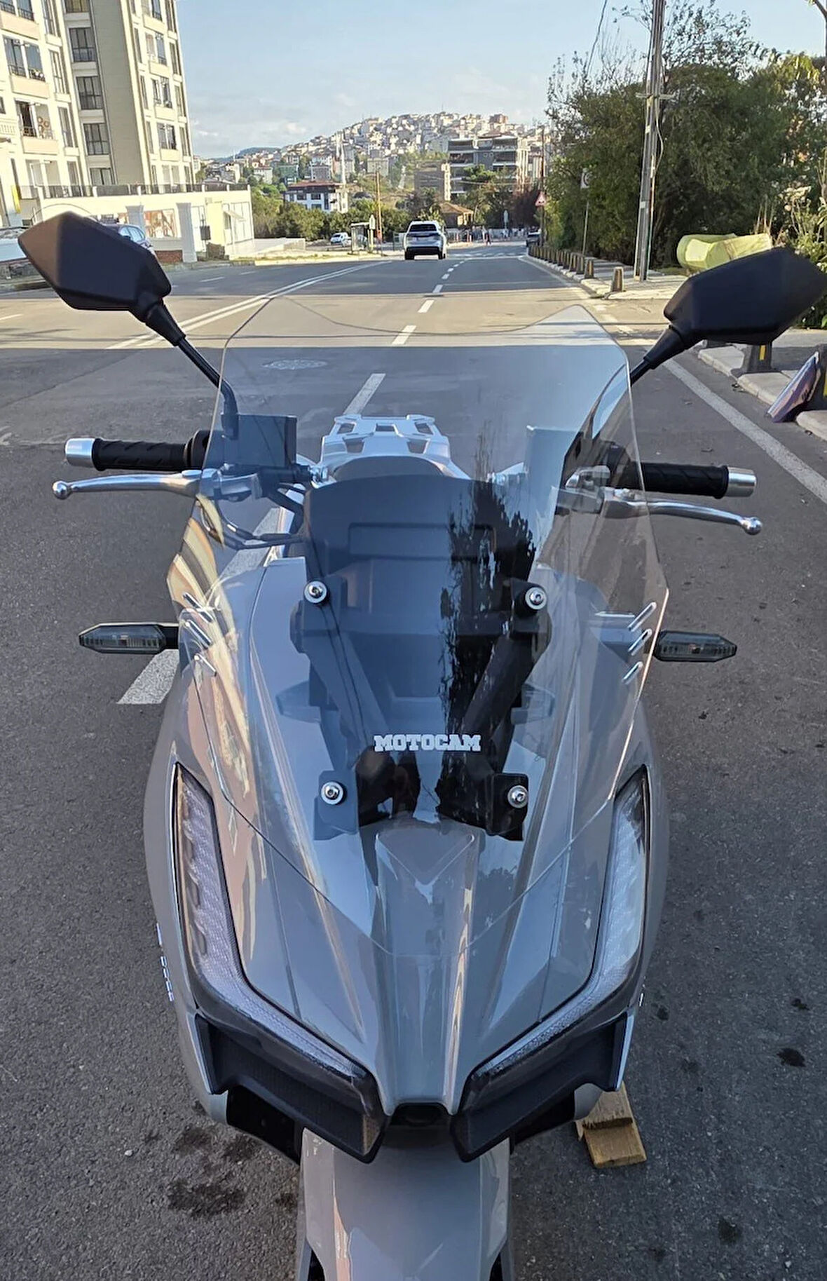 MOTOCAM Kral Arneb 150 Siperlik Ön Cam 2023-2025 Model 49cm Şeffaf Renkli 4mm SPOR CAM