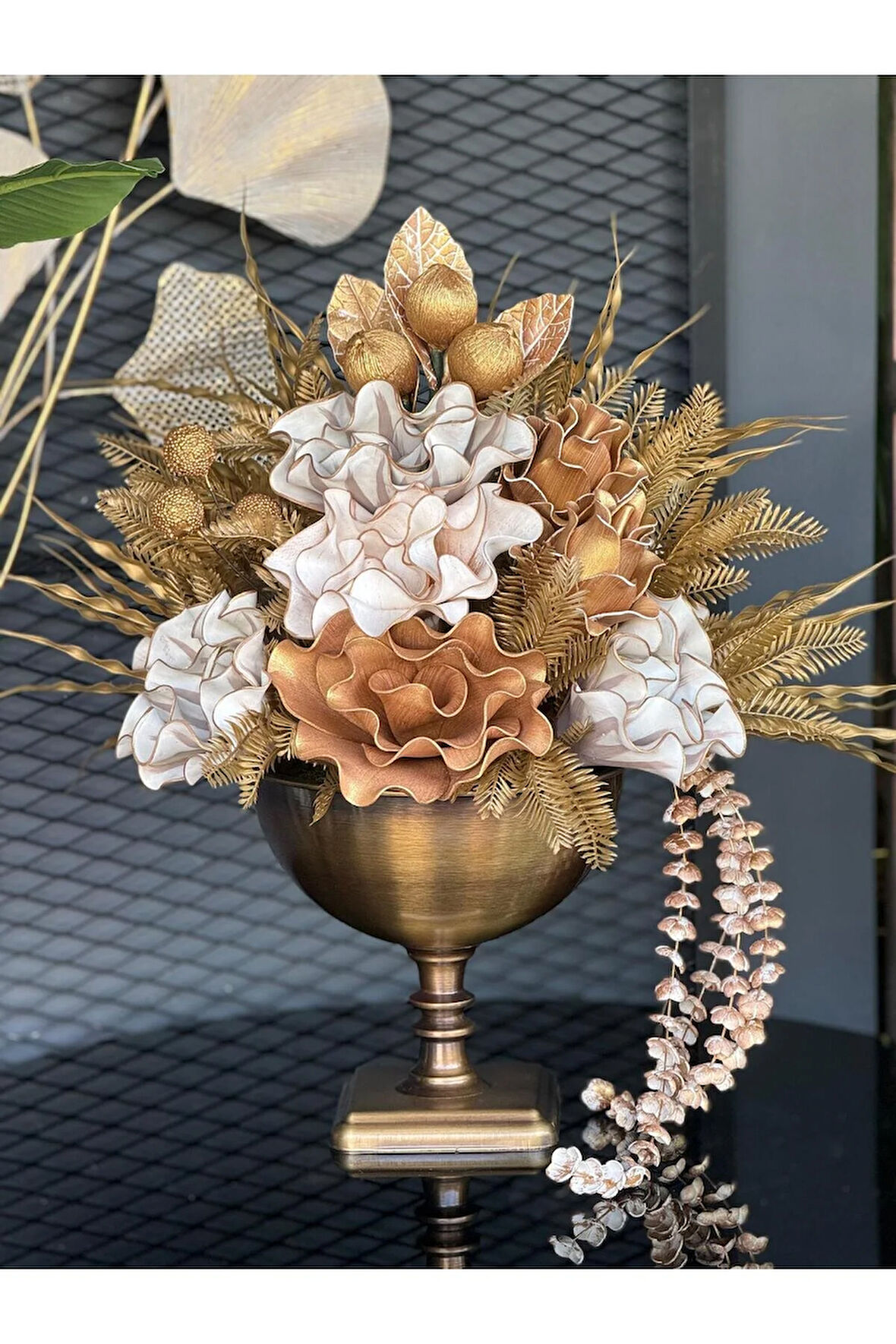 Yapay Çiçekli Antik Kare Ayaklı Vazo No:8