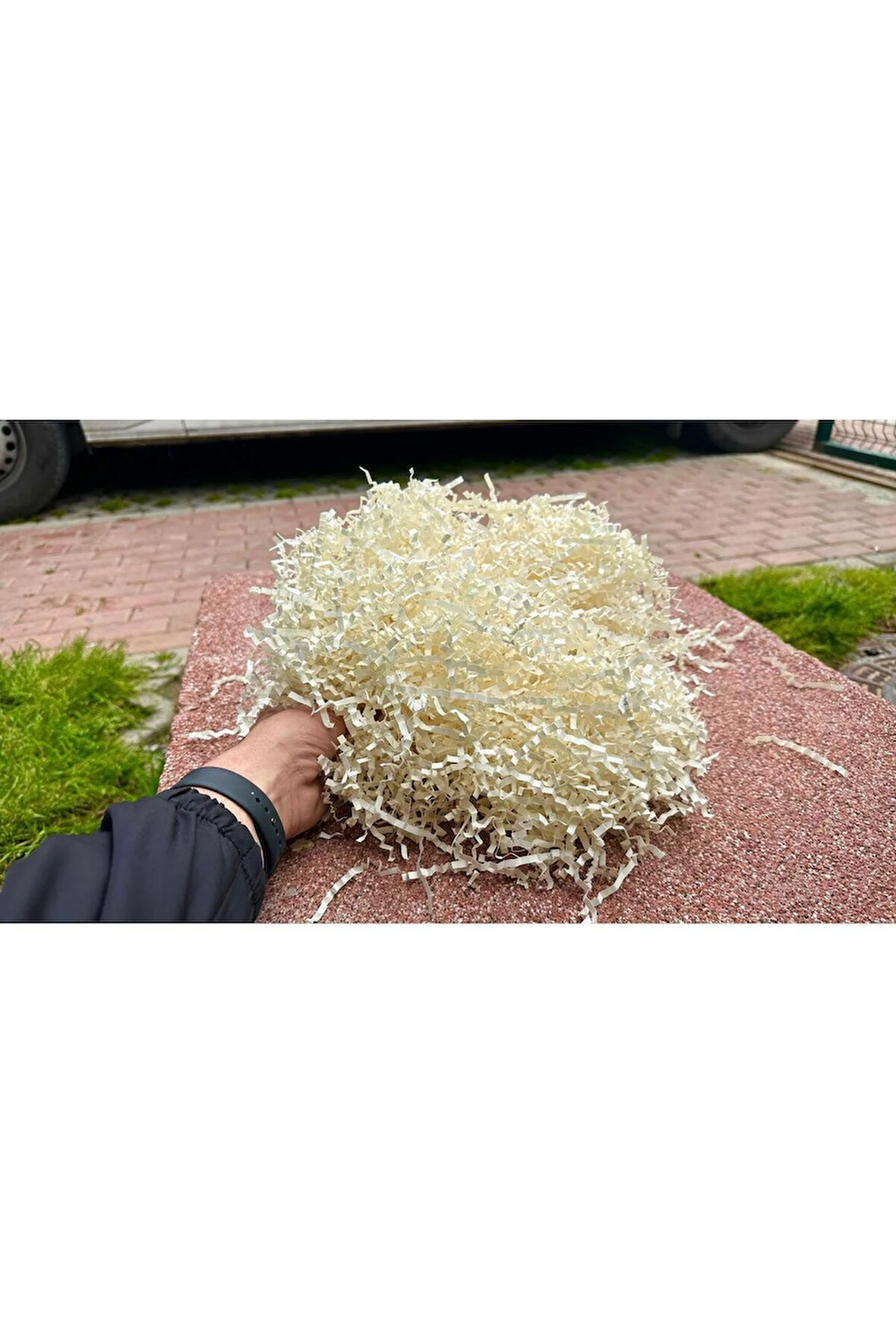 Krem Kırpık Kağıt 500 Gr | Z Zigzag Kutu Dolgu ve Süsleme Kağıdı | Hediye Kutusu İçin Uygun