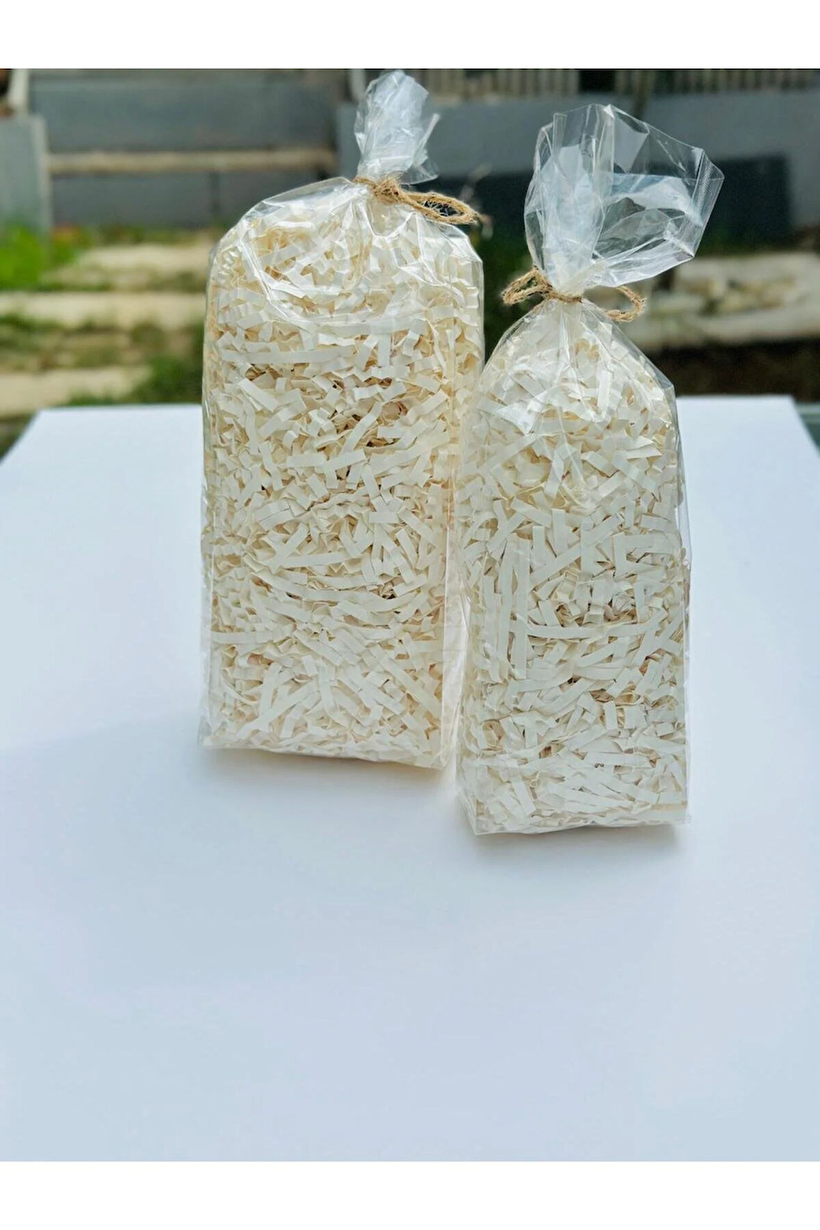 Açık sarı Z Zigzag Kırpık Kâğıt – Hediye Kutu İçi Dolgu Süsleme ve dolgu Malzemesi 1 kg