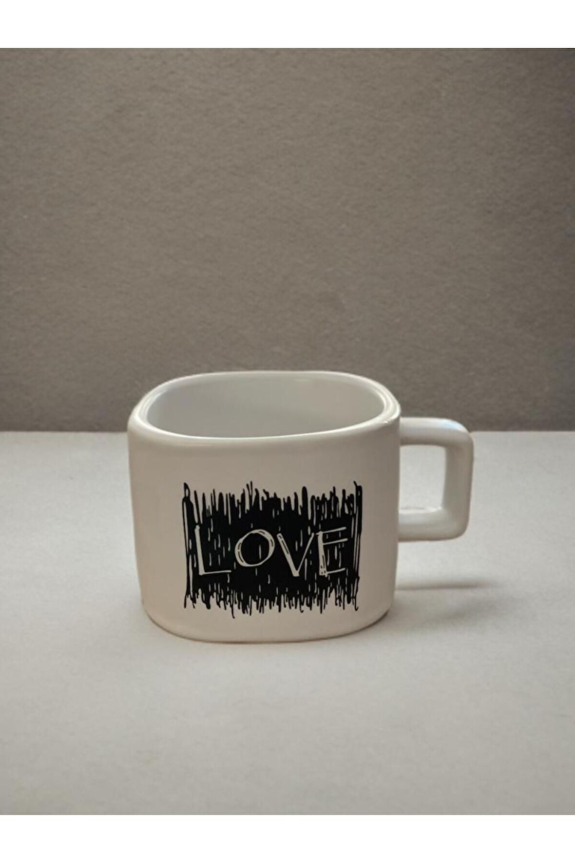 LOVE Yazılı Porselen Kupa Krem