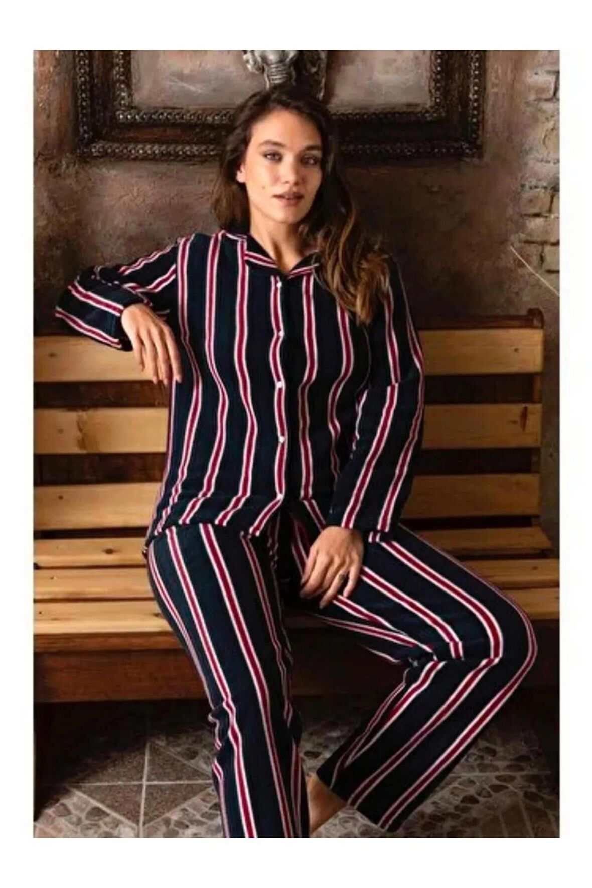 Çizgi Desenli Önden Düğmeli Polar Pijama Takım