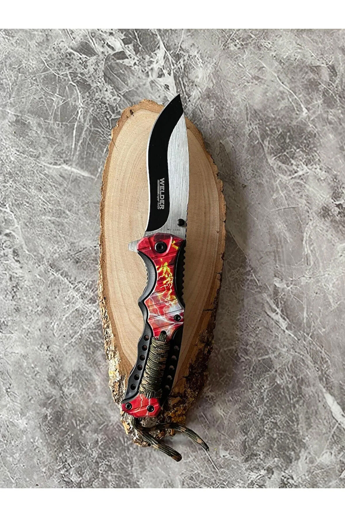 Kamp Çakısı – Kırmızı Yıldırım Desenli Paracord Kabze, İçten Kilitli, Kemere Klipsli