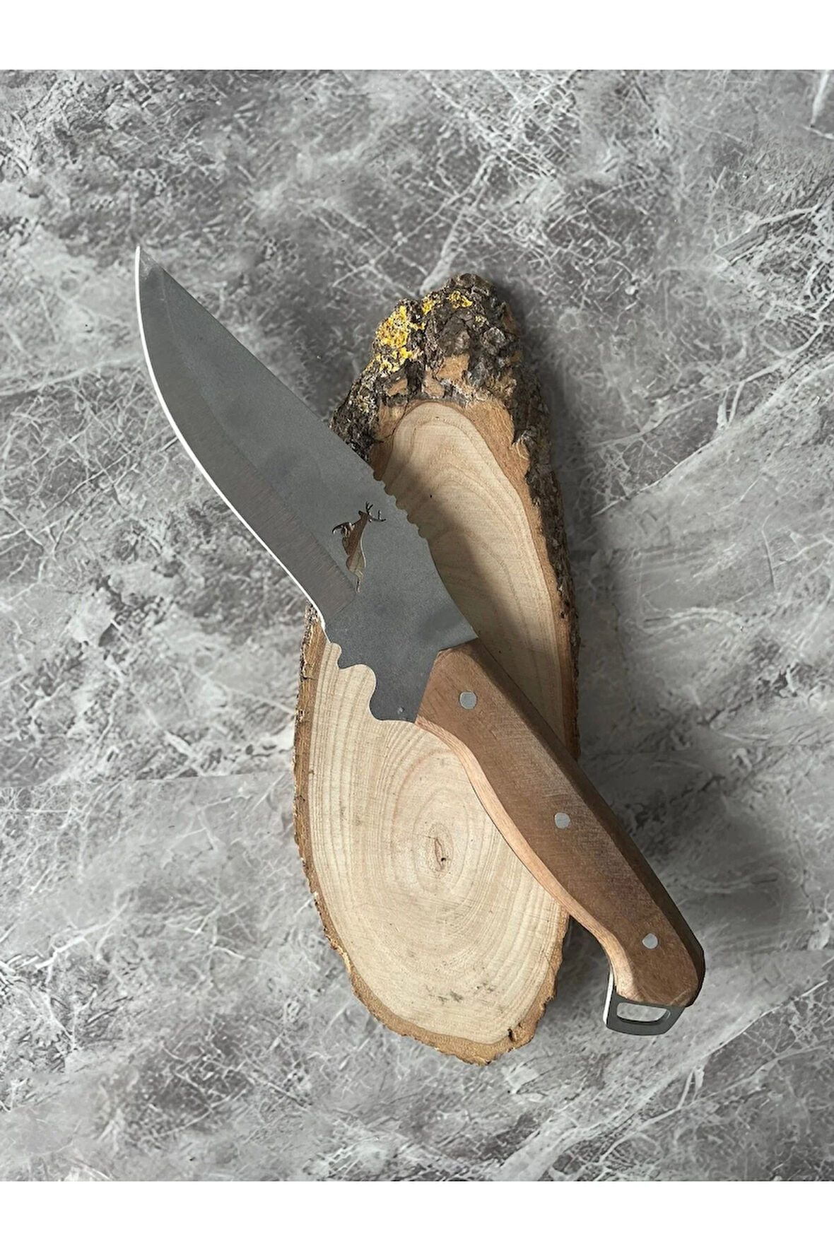 Geyik Desenli El Yapımı Kamp ve Av Bıçağı – 28 cm