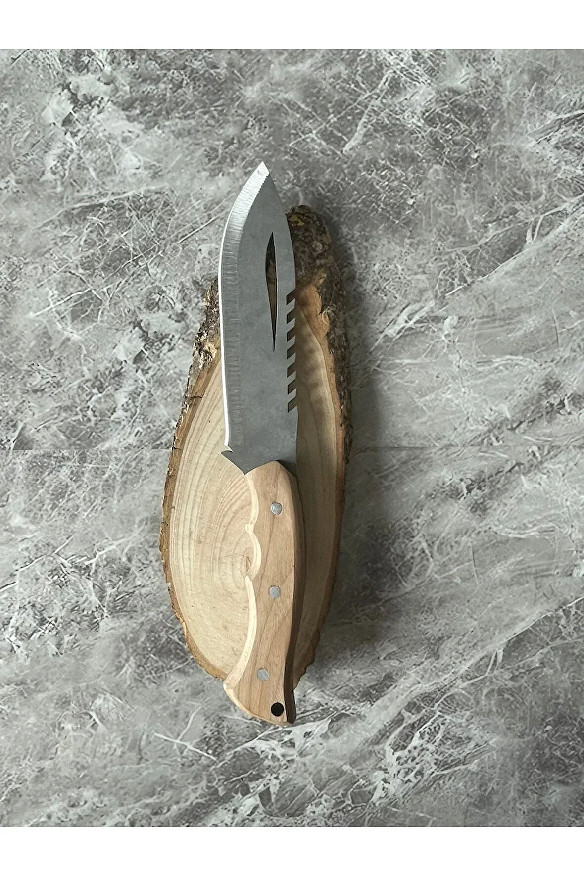 El Yapımı Ceviz Kabzeli Kılıflı Kamp ve Av Bıçağı – 27 cm