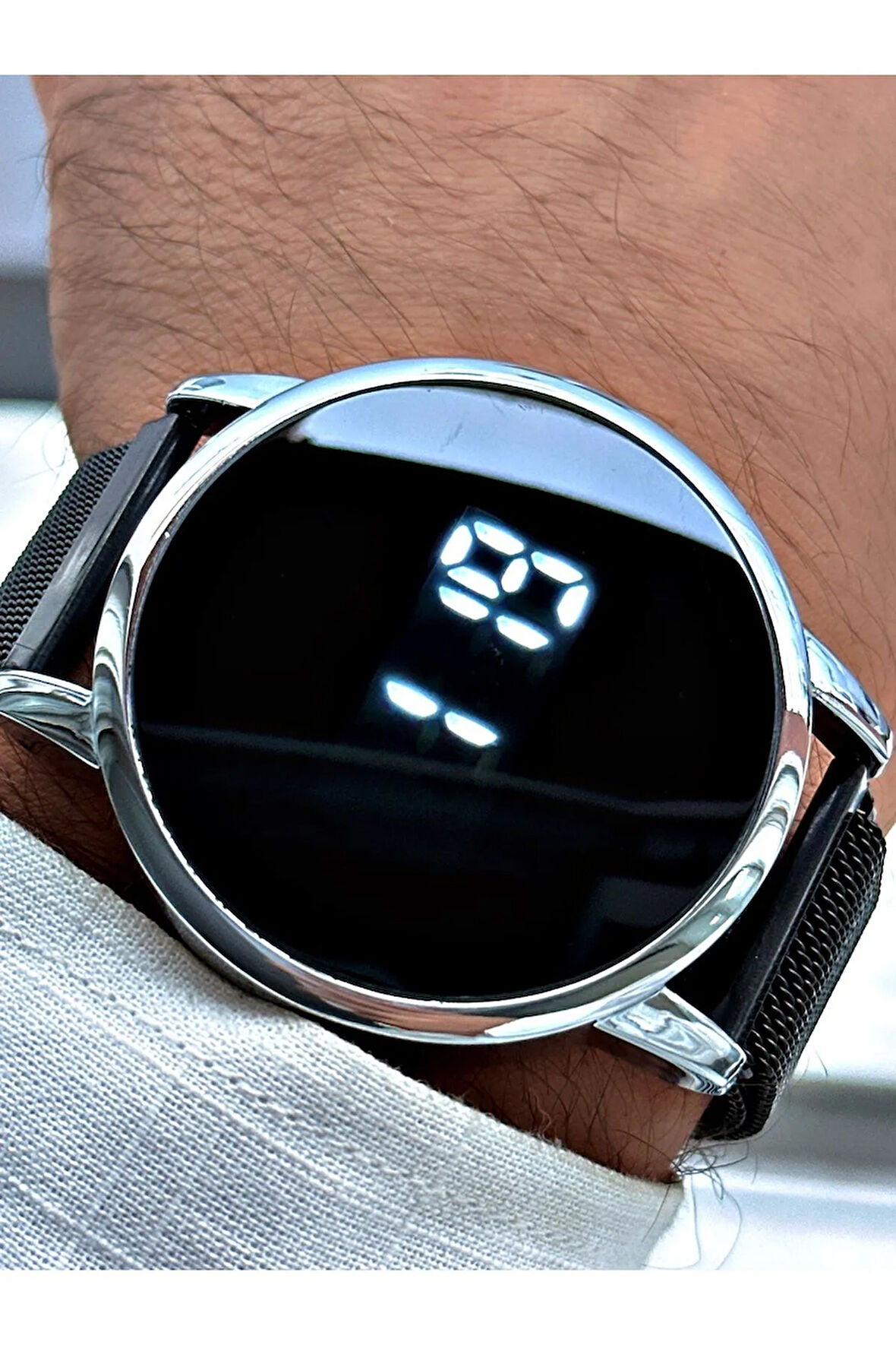 Led Dijital Hasır Mıknatıslı Kordon Erkek Kol Saati