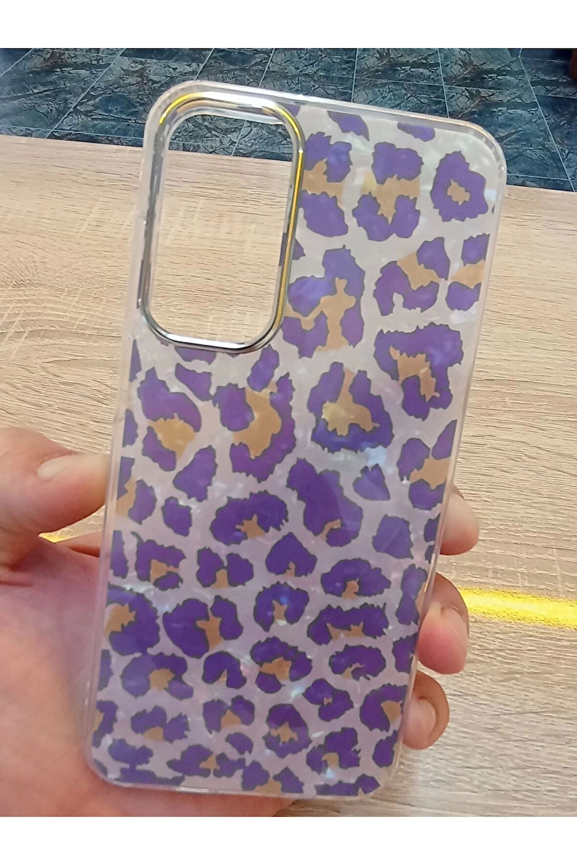 Samsung Galaxy A25 Leopar Desen Hologramlı Kılıf Darbe Korumalı Kapak