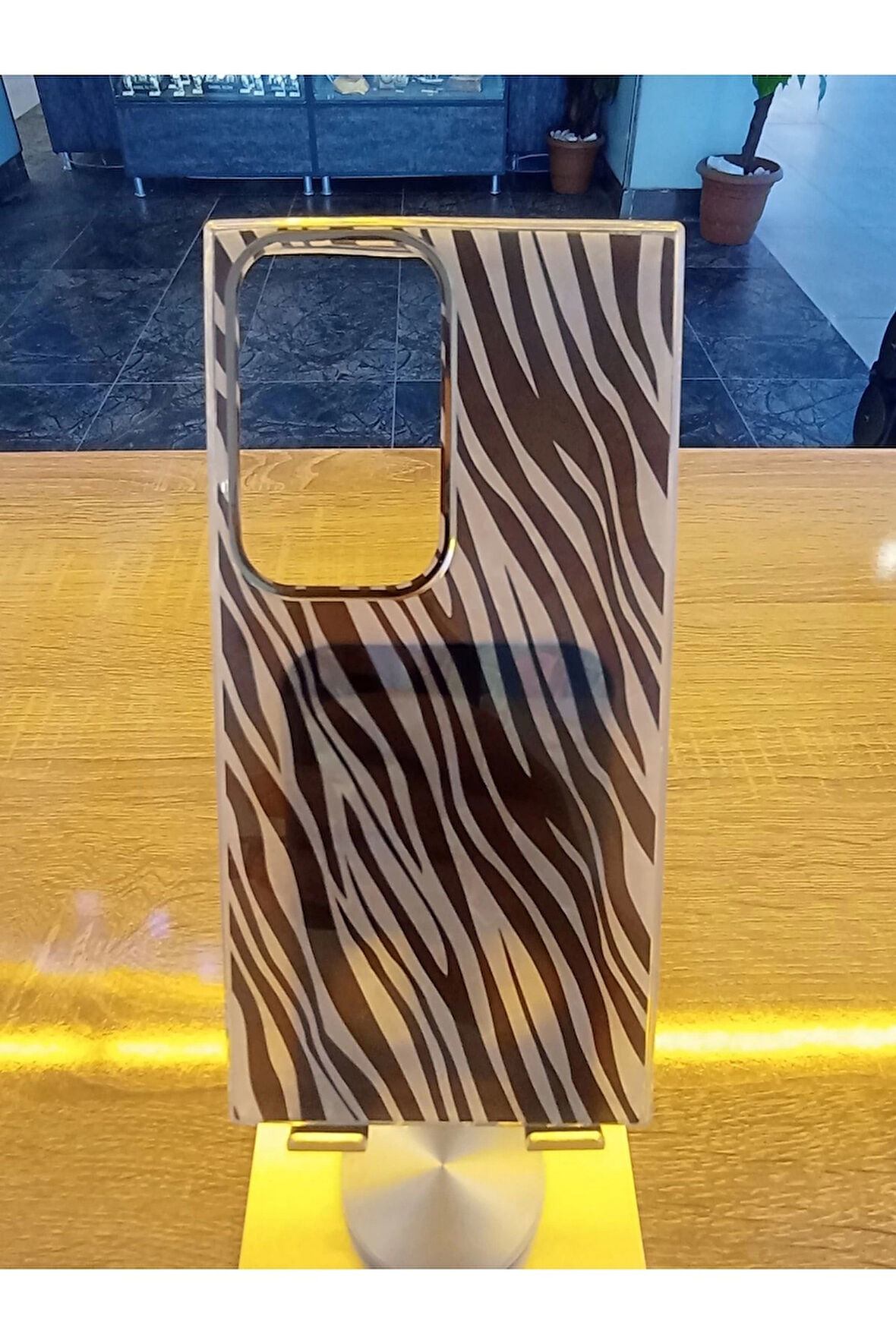 Samsung Galaxy S24 Ultra Leopar Desen Hologramlı Kılıf Darbe Korumalı Kapak