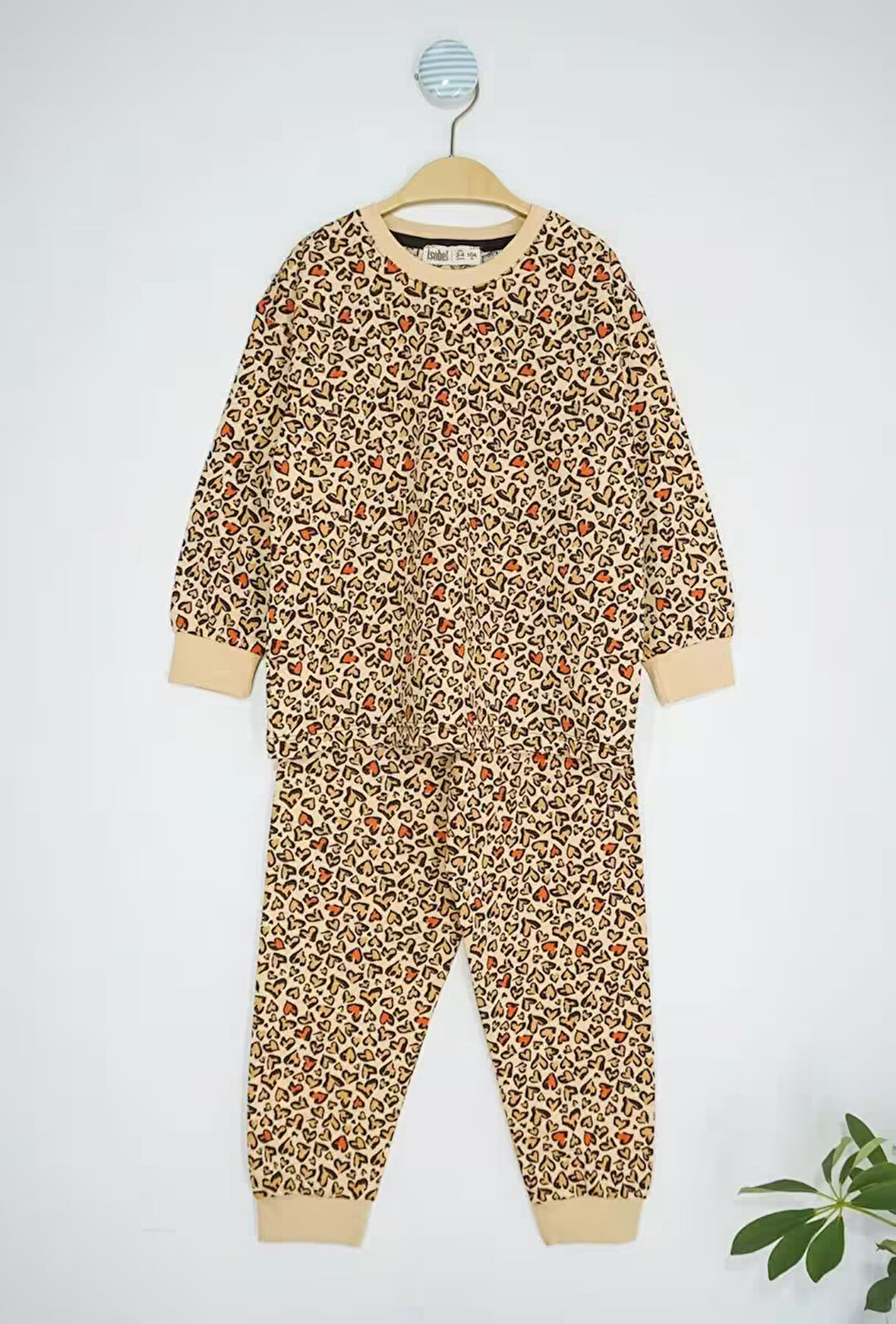 Leopar Kalp Desenli Kahverengi %95 Pamuk Uzun Kollu Kız Çocuk Pijama Takımı (3,4,5,6,7,8 Yaş)