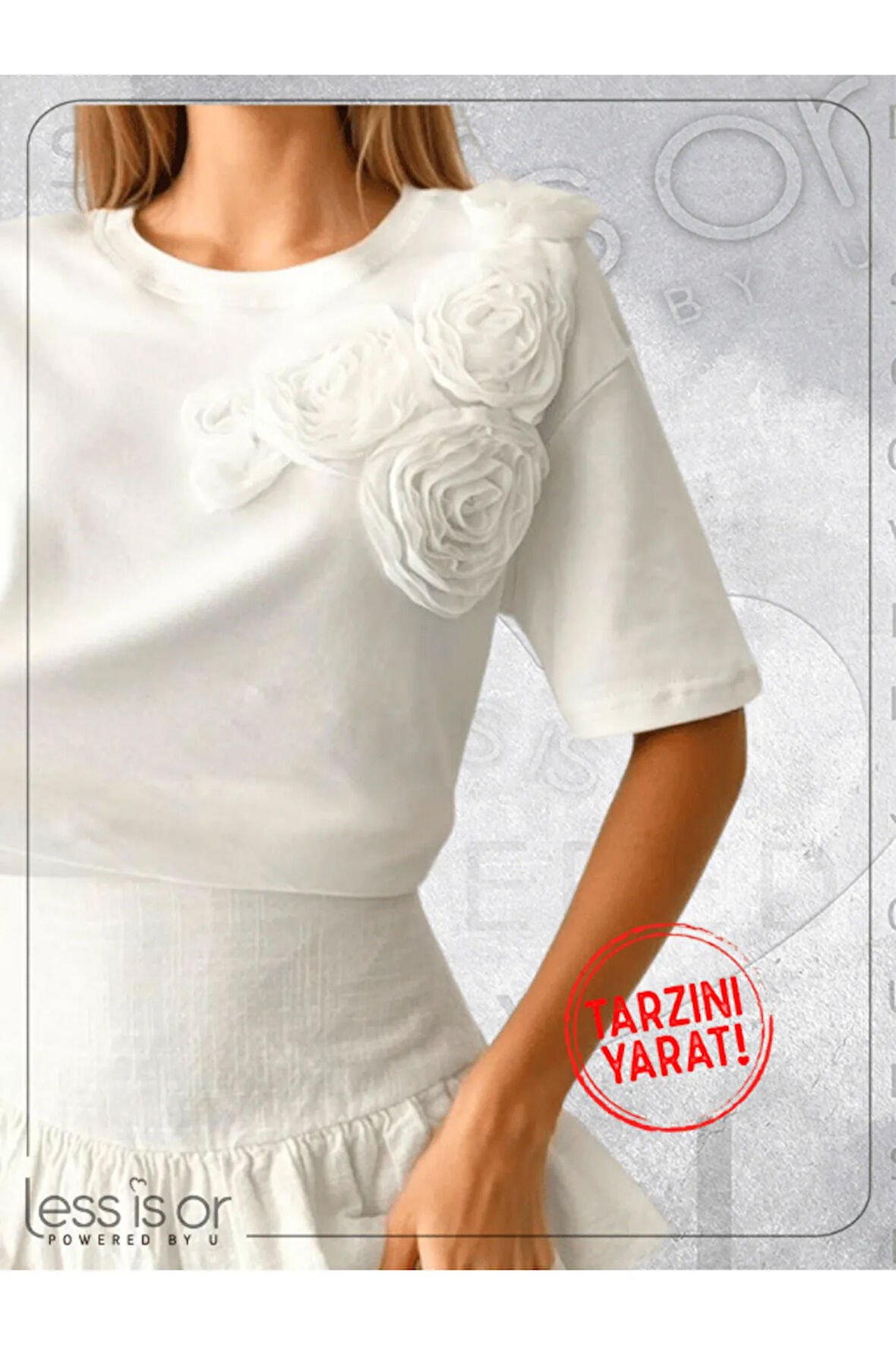 Çiçekli Beyaz Basic Tshirt