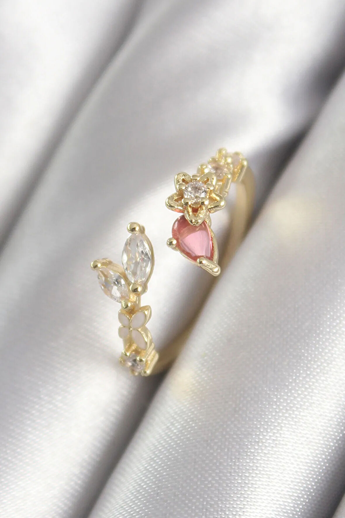 Pirinç Renk Pembe Zirkon Taşlı Yıldız Model Kadın Yüzük - Lisinya