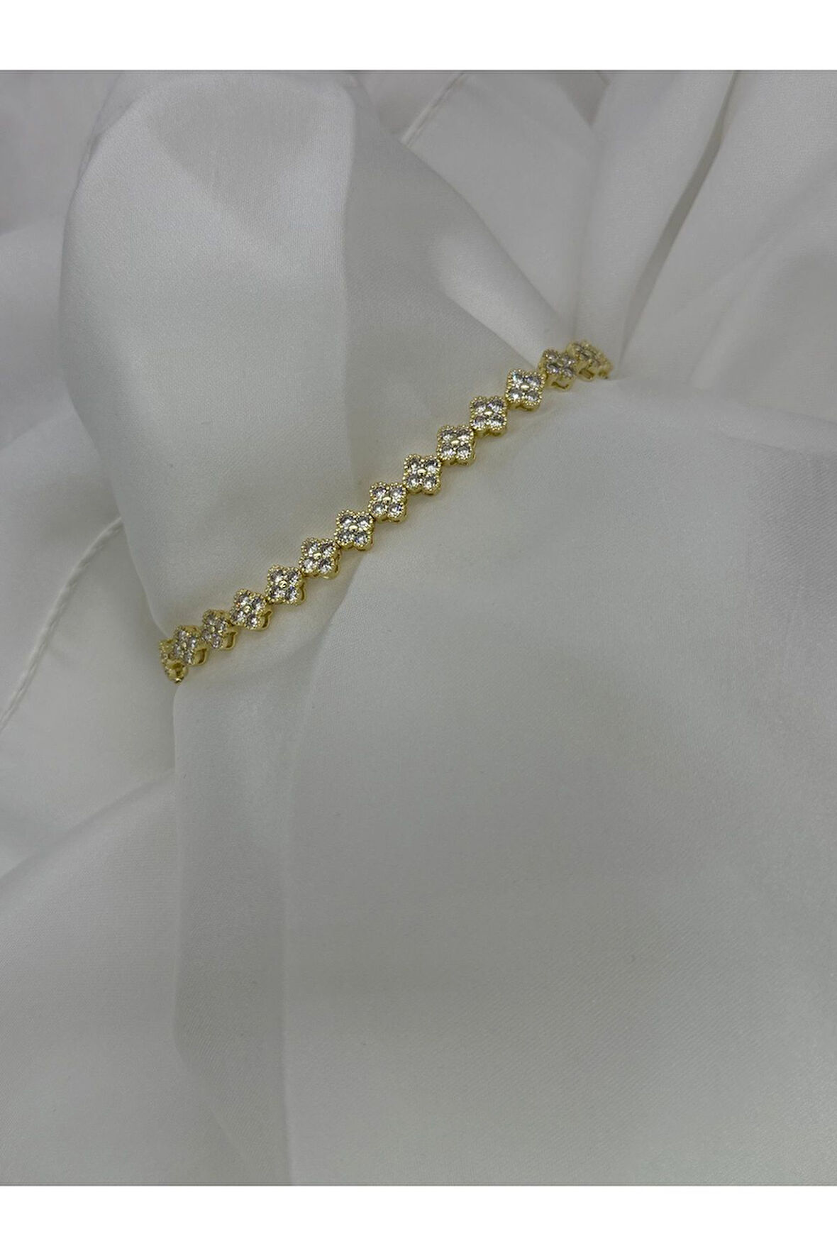 Xopıng Zirkon Taşlı Yonca Model Kadın Bileklik Renk 14 Ayar Altın