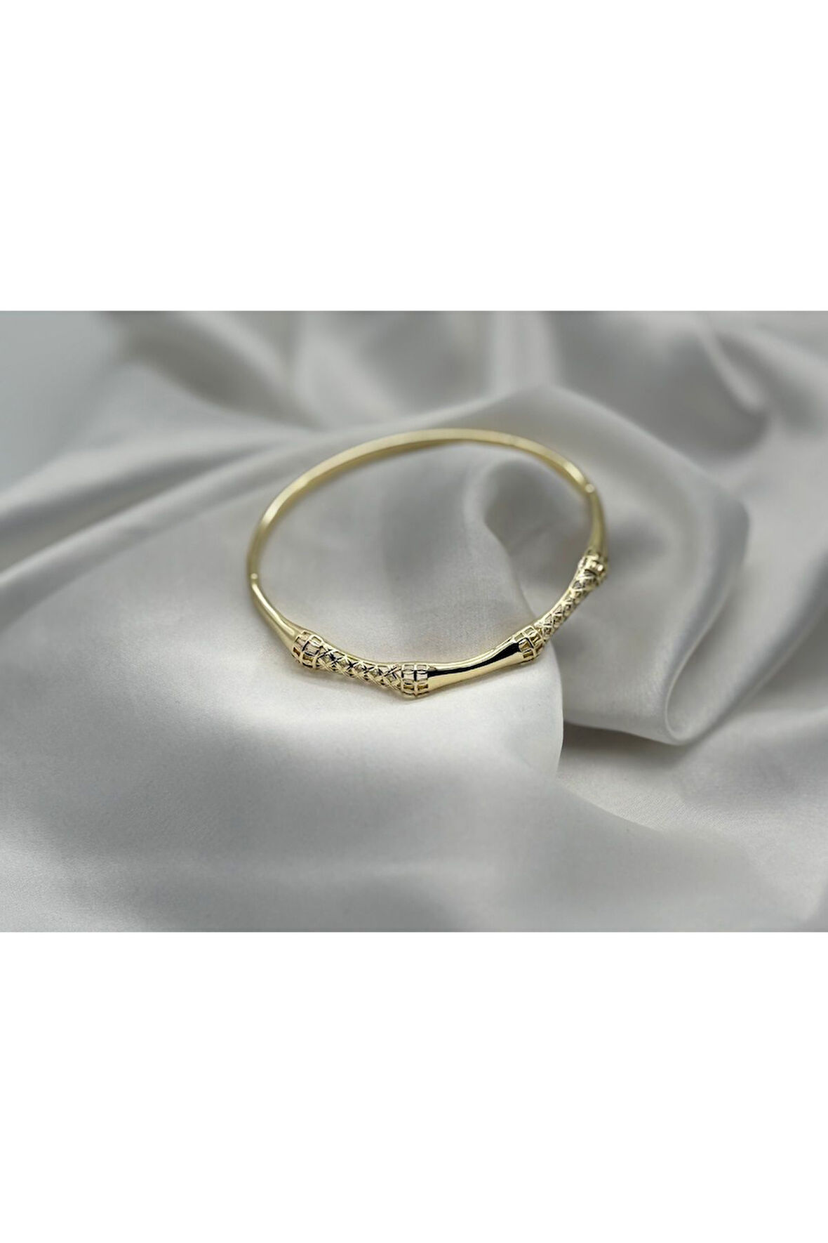 Xupıng Soita 14 Ayar Renk Kadın Kelepçe/ Bilezik