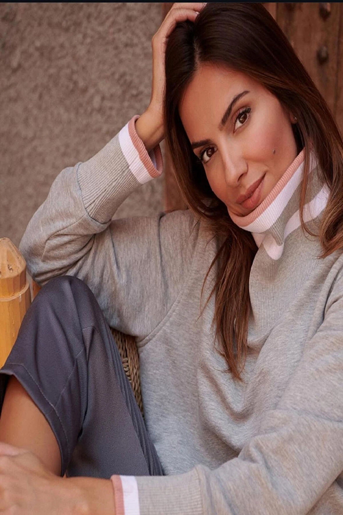 Dik Yaka Sweatshirt