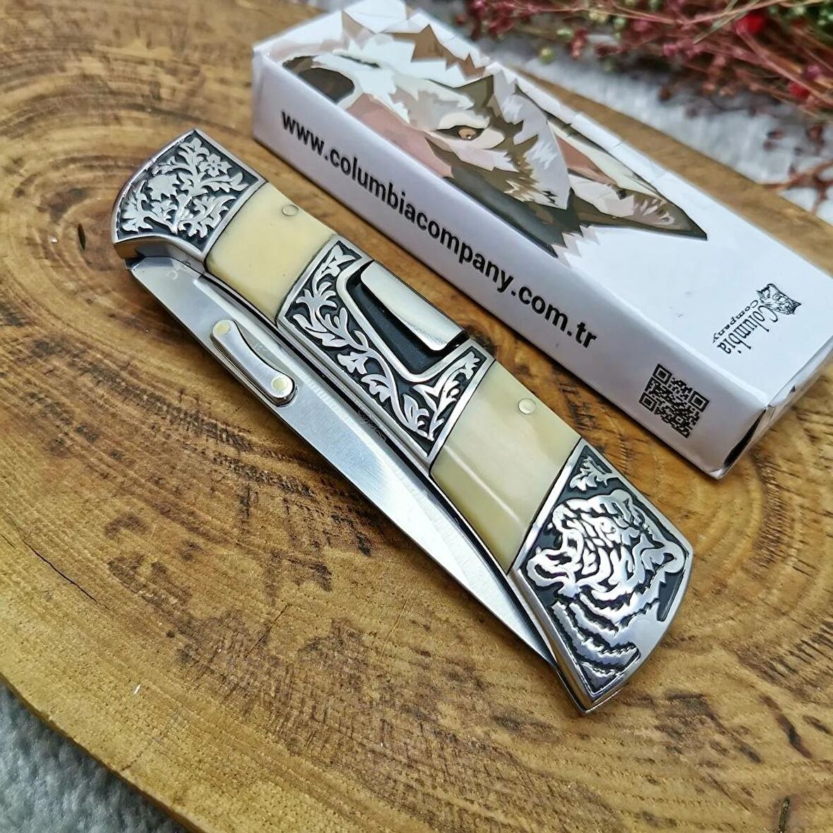 22 cm orjinal columbia kabze emniyetli manuel askeri personel bıçağı yanında zippo kibrit ile birlikte