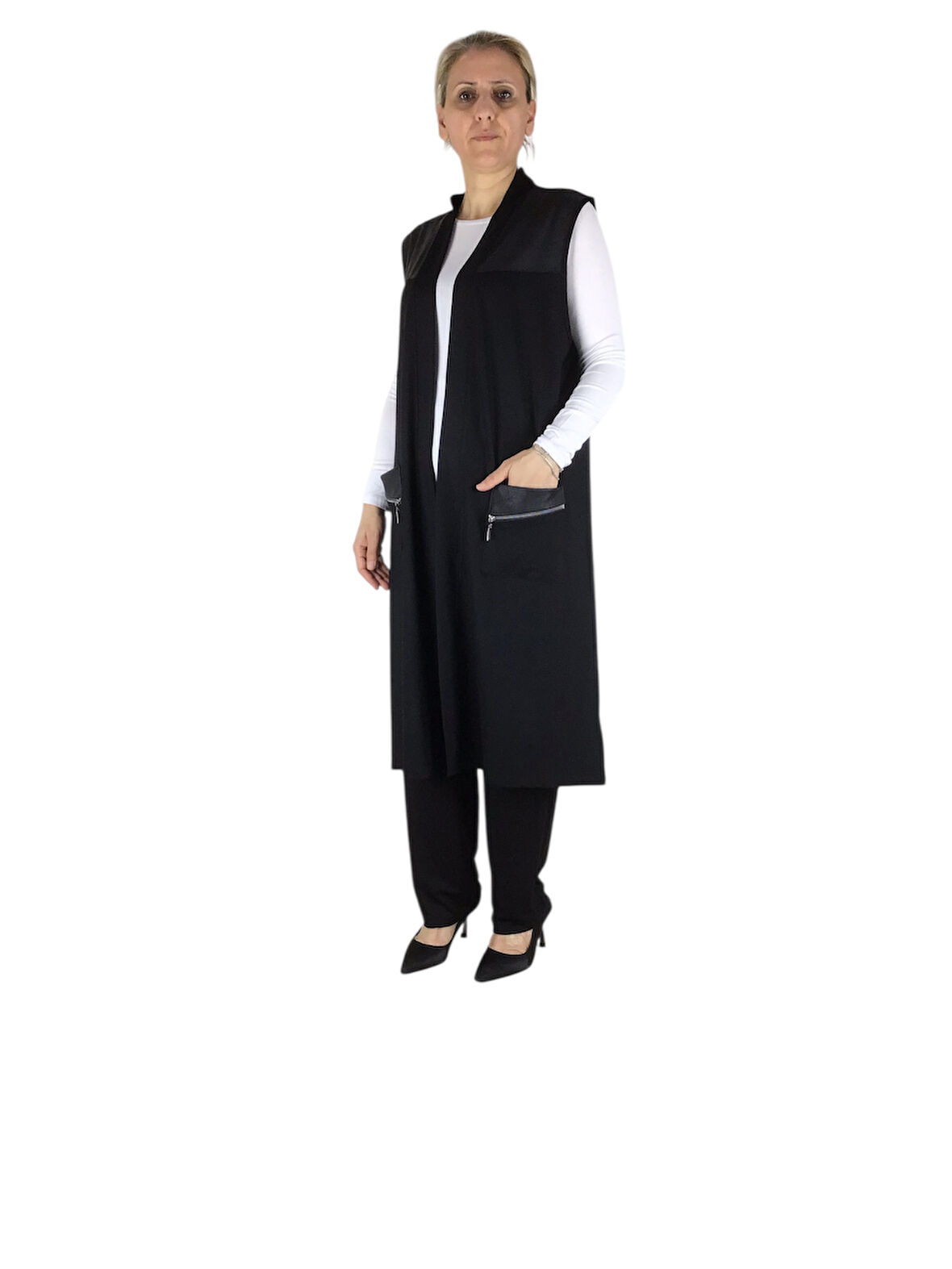 KADIN ÖNÜ AÇIK DERİ DETAYLI ÜSTTEN CEPLİ CEP FERMUAR AKSESUARLI SPOR YELEK