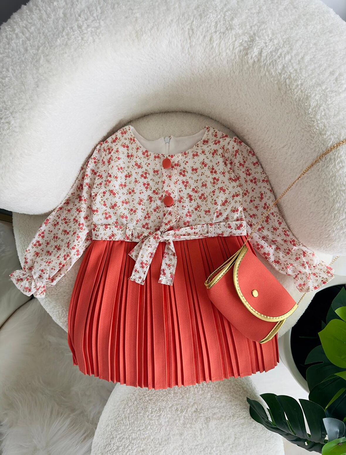 Miniğimin Cicileri Şifon Çantalı Kız Çocuk Pilise Elbise - Turuncu