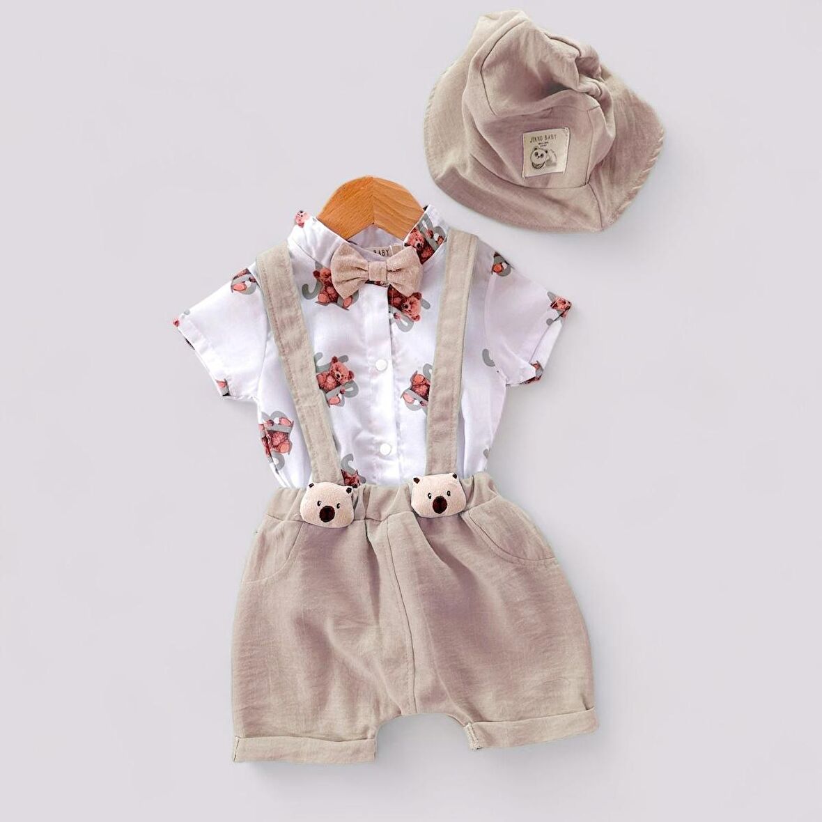 Miniğimin Cicileri Şapkalı Bear Desenli Şortlu Erkek Bebek 3 lü Takım - Bej