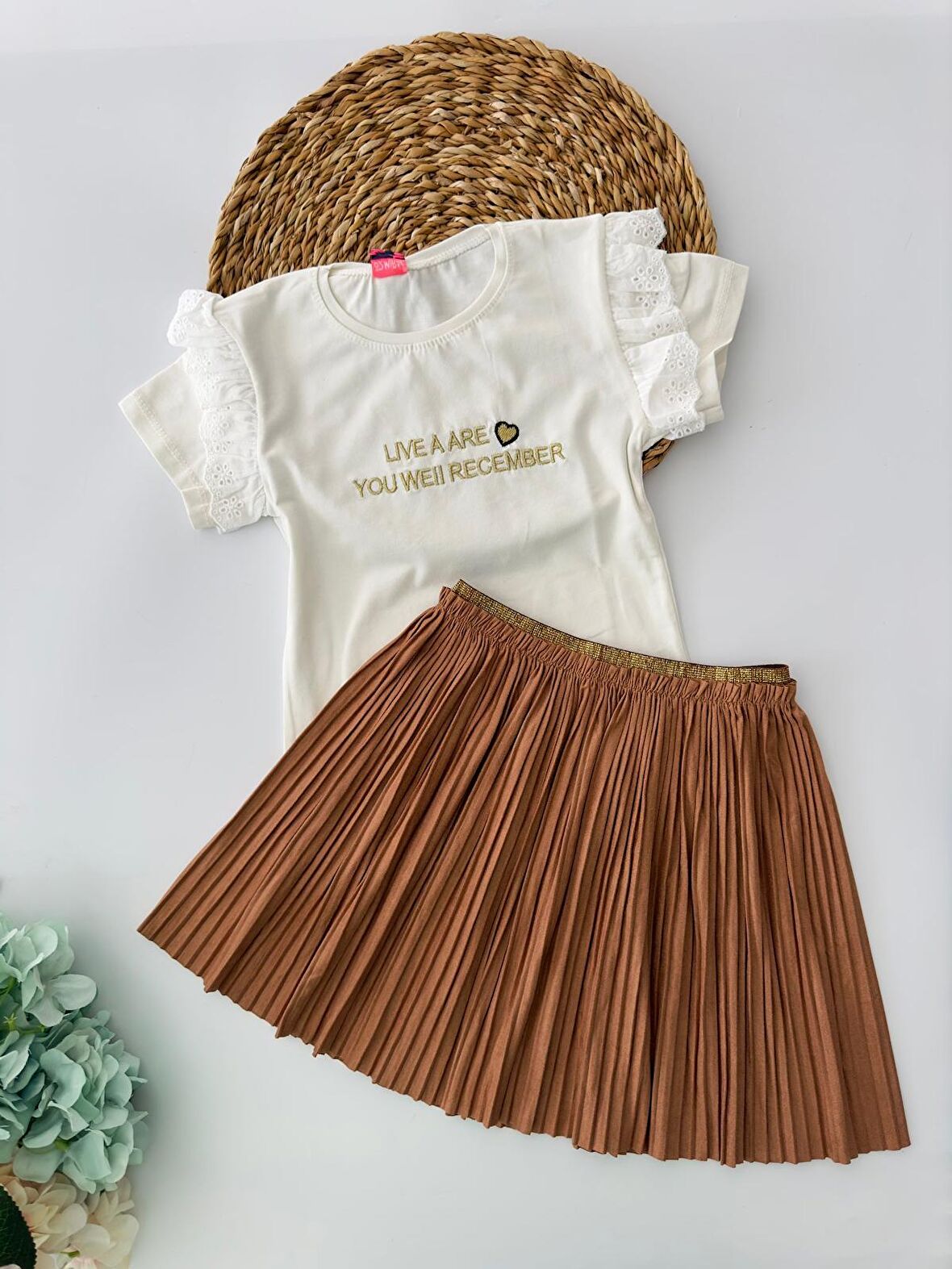 Miniğimin Cicileri Süet Pileli Etekli Kız Çocuk Takım - Kahverengi