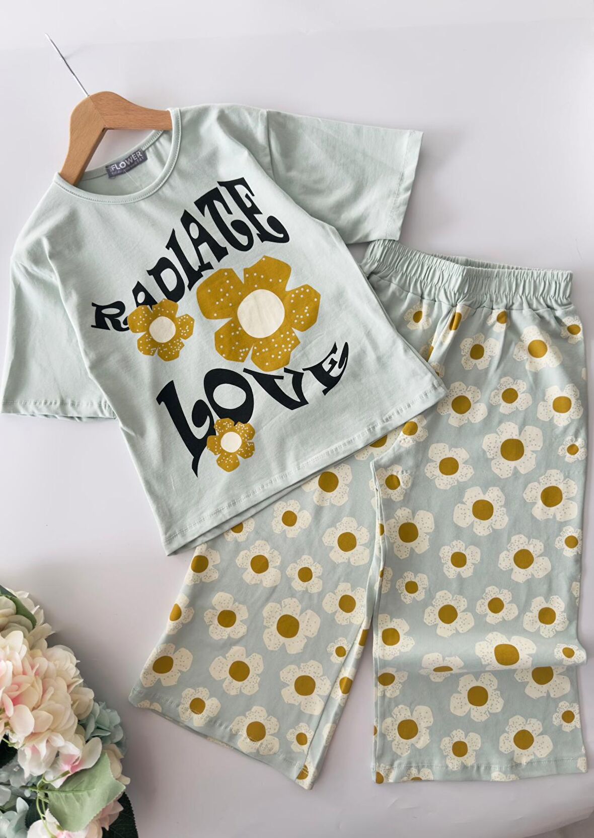 Miniğimin Cicileri Love Papatya Baskılı Samuray Pantolonlu Kız Takım - Su Yeşili