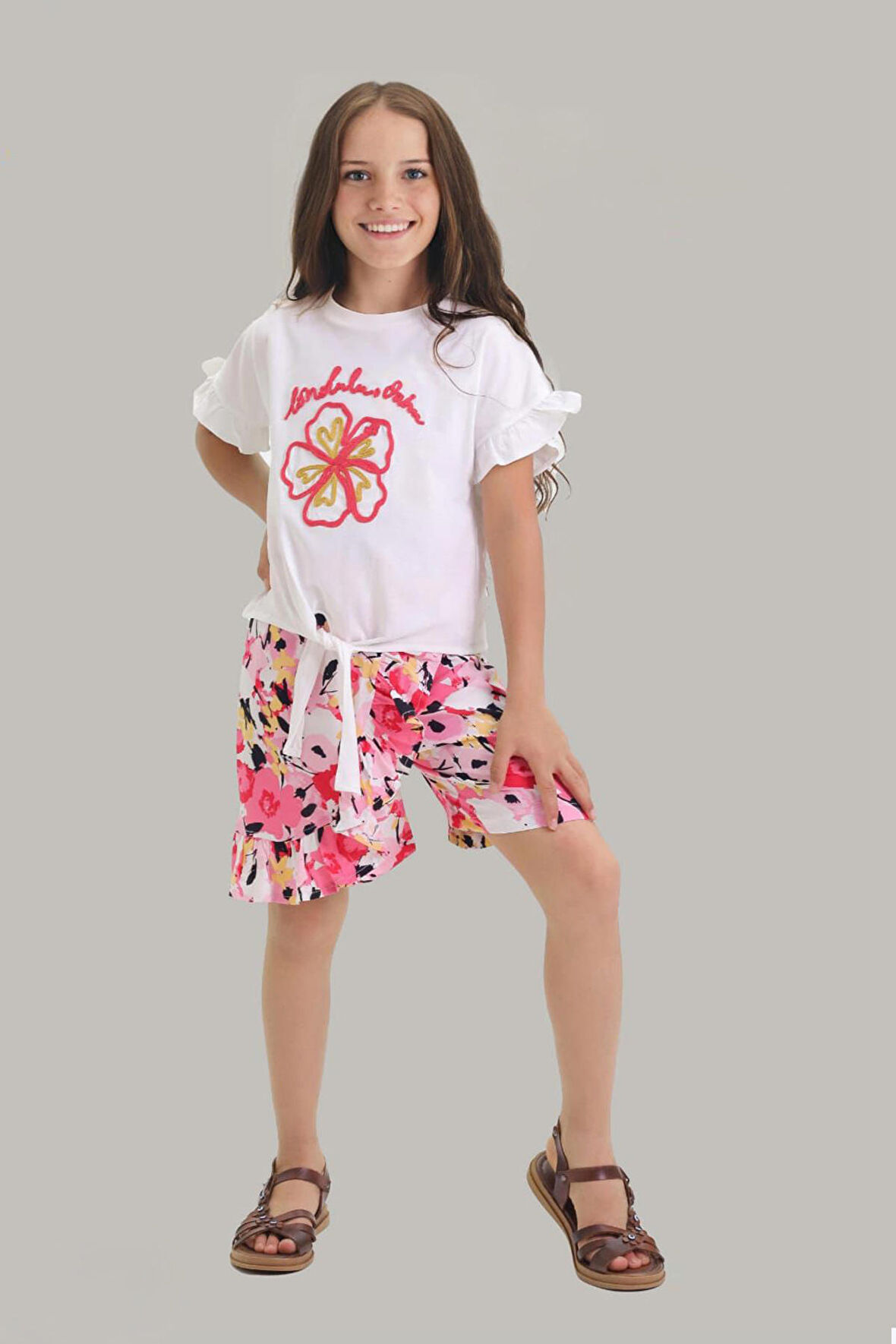 Miniğimin Cicileri Çiçek Nakış Desenli Bağlamalı Şortlu Kız Çocuk Şortlu Takım - Kırmızı