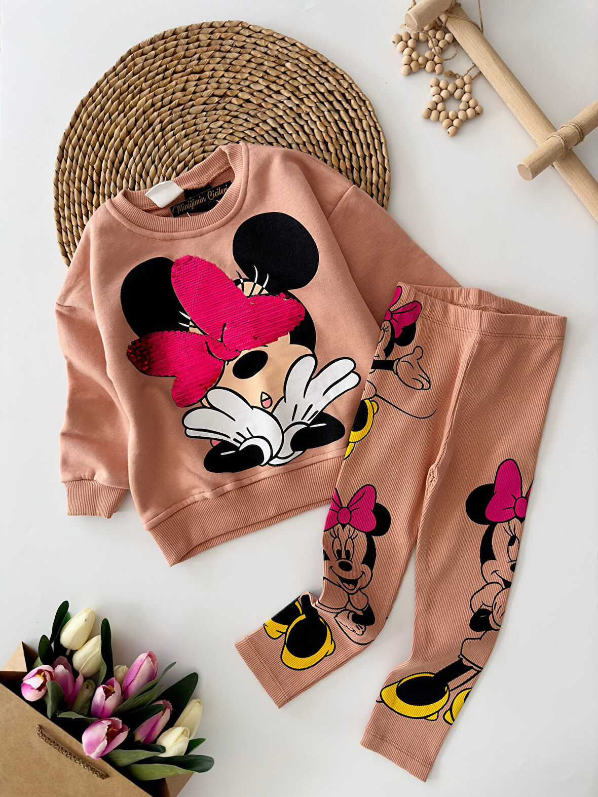 Miniğimin Cicileri Payet Detaylı Mnn Baskılı Taytlı Kız Çocuk Takım - Pudra