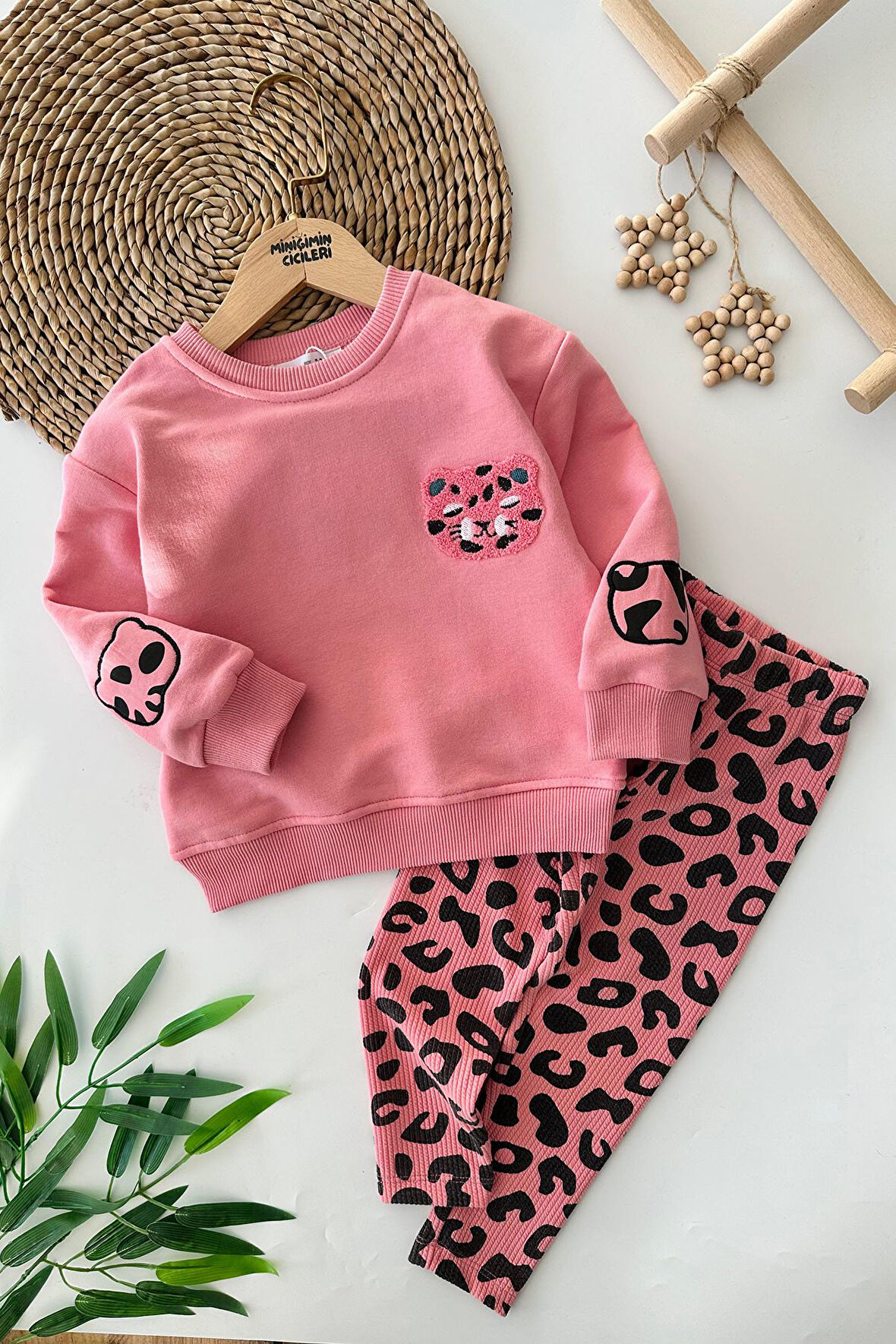 Miniğimin Cicileri (2-7 Yaş) Leopar Taytlı Kedi Panç İşleme Detaylı Kız Çocuk Takım - Pembe