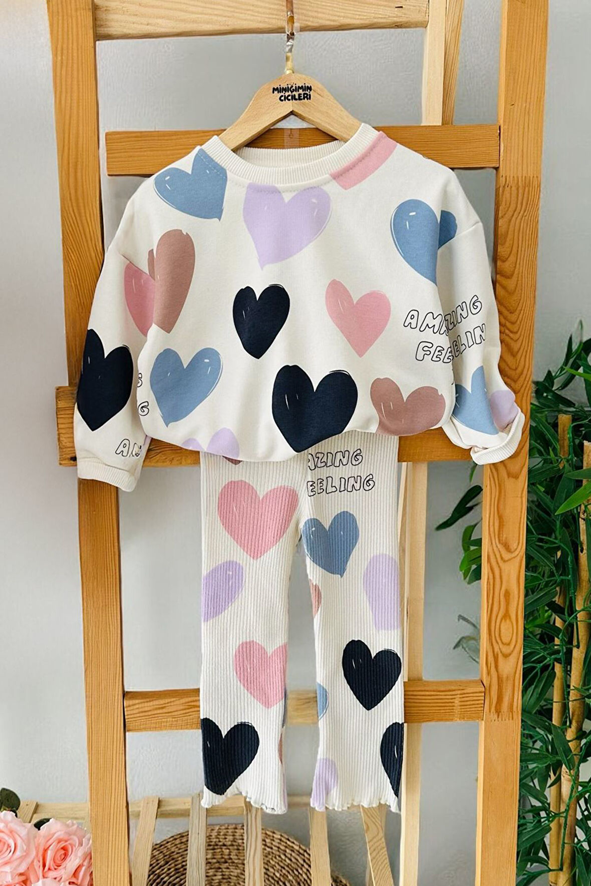 Miniğimin Cicileri (2-7 Yaş) Kalp Baskılı Amazing Kız Çocuk Taytlı 2 li Takım - Krem