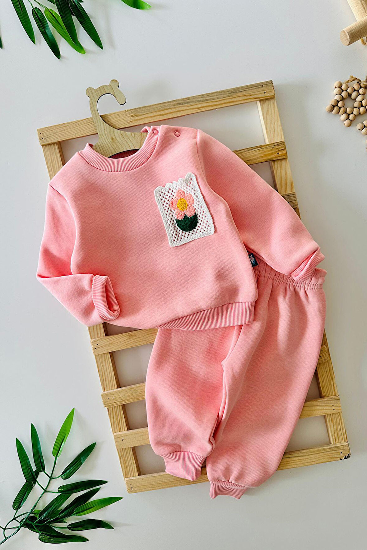 Miniğimin Cicileri Örme Cepli Çiçek Panç İşleme Şardonlu 3 İp Kız Bebek Takım - Pembe
