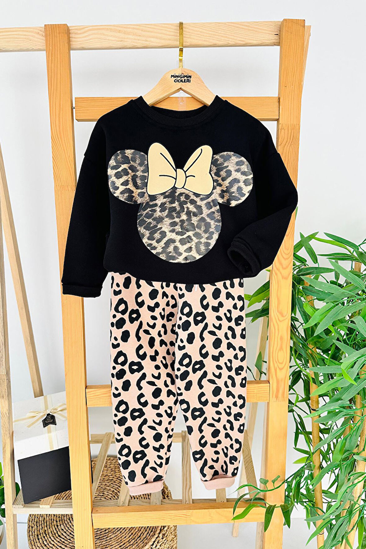 Miniğimin Cicileri Fiyonk Leopar Detaylı Kız Çocuk Kışlık Takım - Siyah