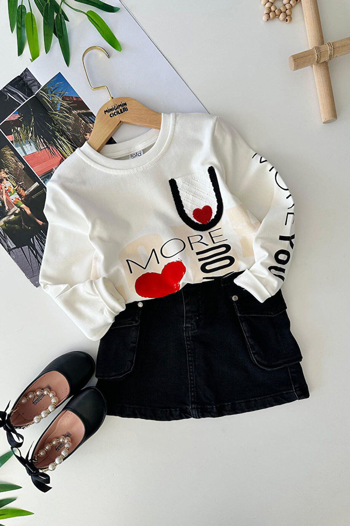 Miniğimin Cicileri Kalp Baskılı Örgü  Detaylı Kot Etekli Kız Çocuk Takım - Beyaz