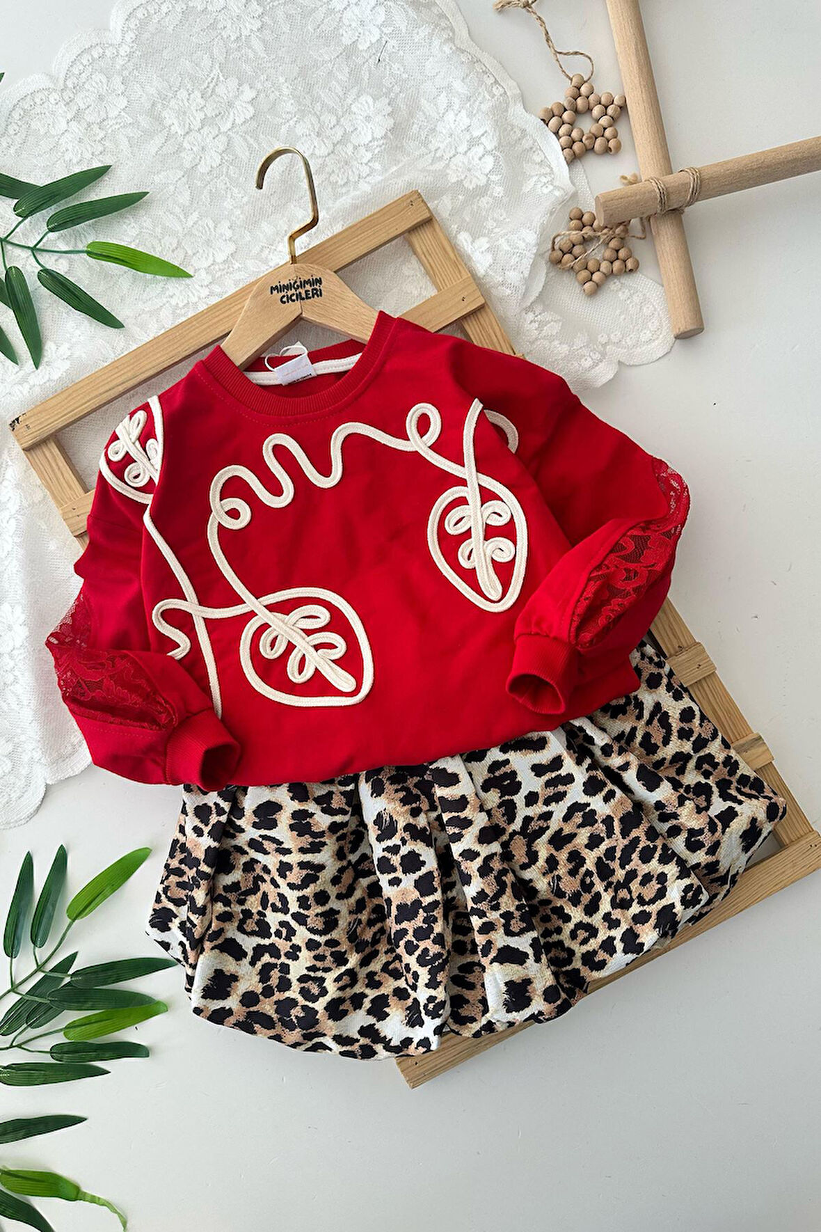 Miniğimin Cicileri Balon Etekli Yaprak İşleme Detaylı Tük kol Detaylı Kız Çocuk 2 li Takım - Kırmız