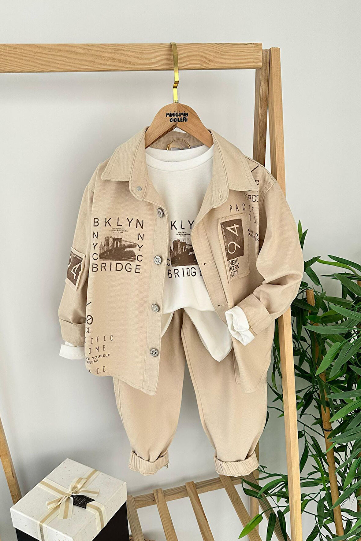 Miniğimin cicileri Brklyn Baskılı Gabardin 3 lü Erkek Çocuk Takım - Kahve