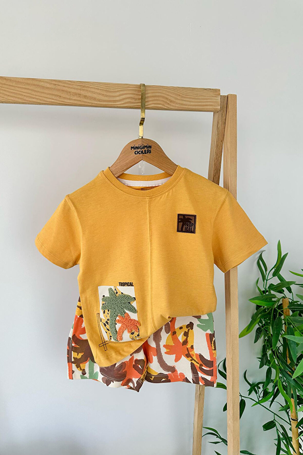 Miniğimin Cicileri Palmiye Panç İşlemeli Erkek Çocuk Pamuklu Yazlık Takım - Sarı