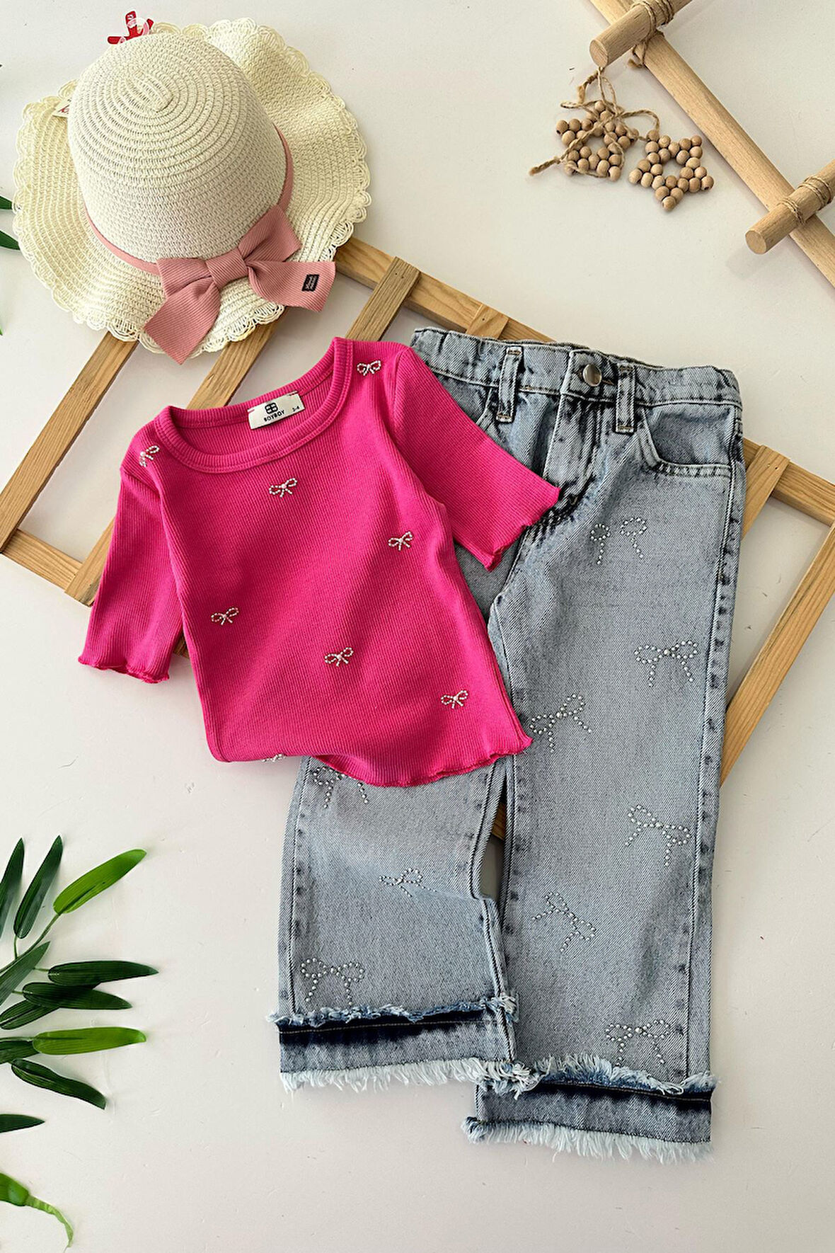 Miniğimin Cicileri Taşlı Fiyonk Desenli Kot Pantolonlu Kız Takım - Fuşya