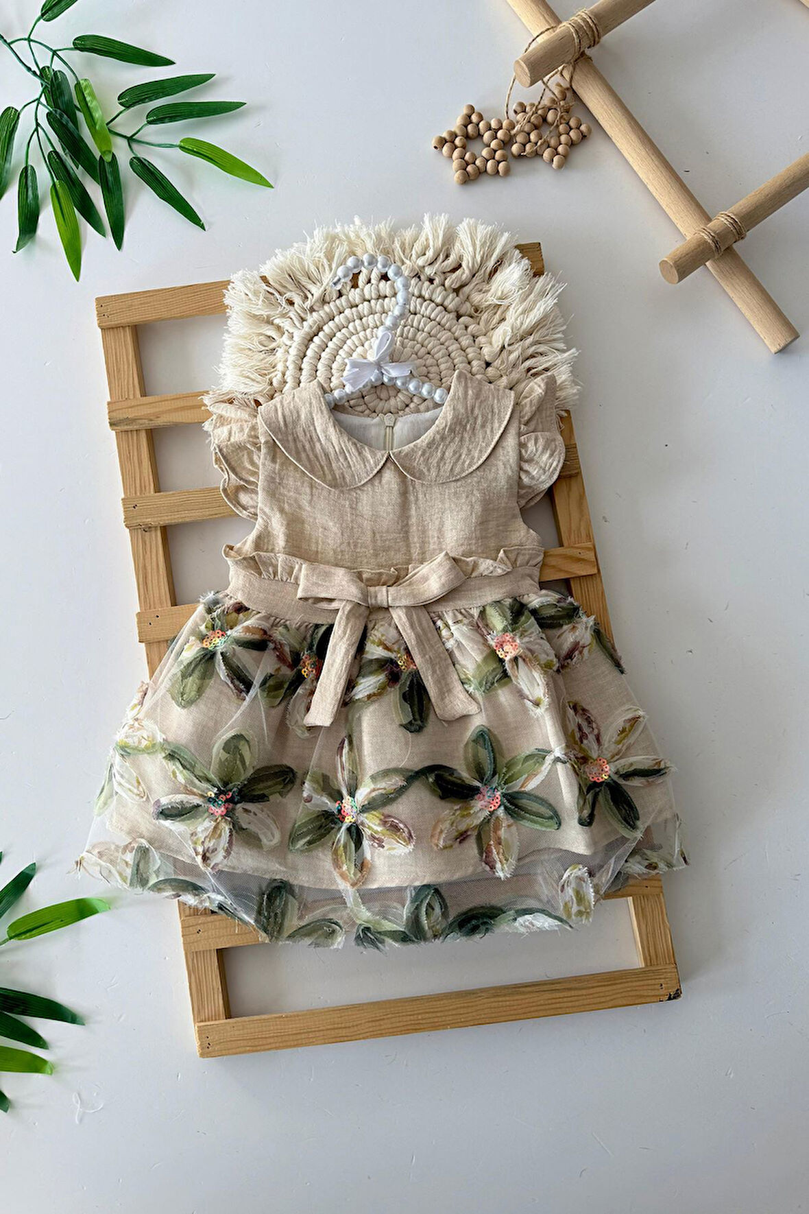 Miniğimin Cicileri Zambak Desenli Payetlı Kız Bebe Elbise - Bej