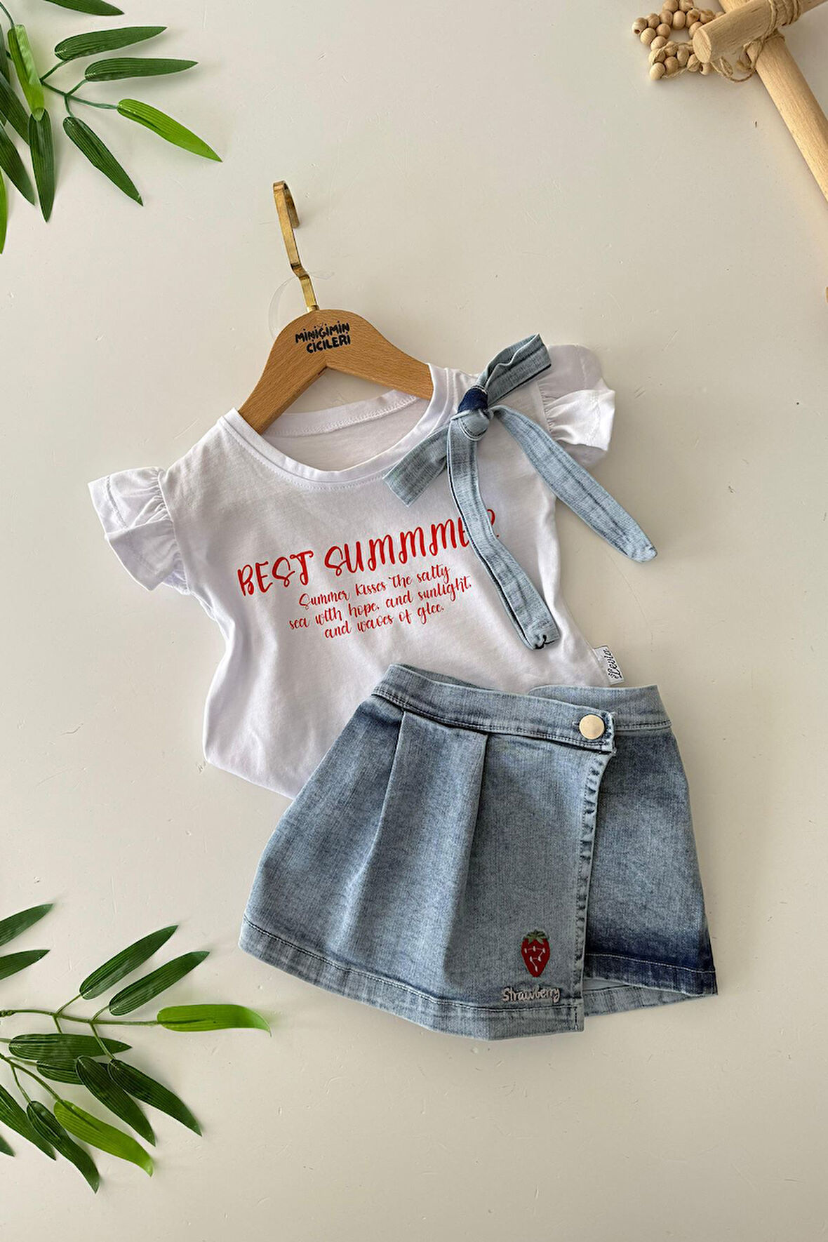 Miniğimin Cicileri Best Summer Baskılı Şort Etekli Çilek İşleme Detaylı Kız Çocuk 2 li Takım - Açık