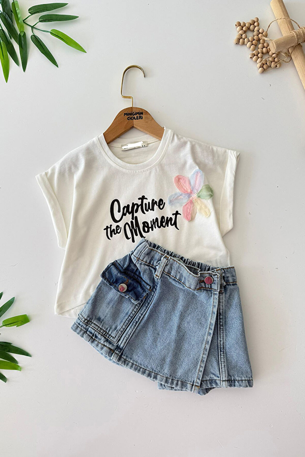 Miniğimin Cicileri Zambak Detaylı Kot Şort Etekli Capture Kız Çocuk Takım - Krem