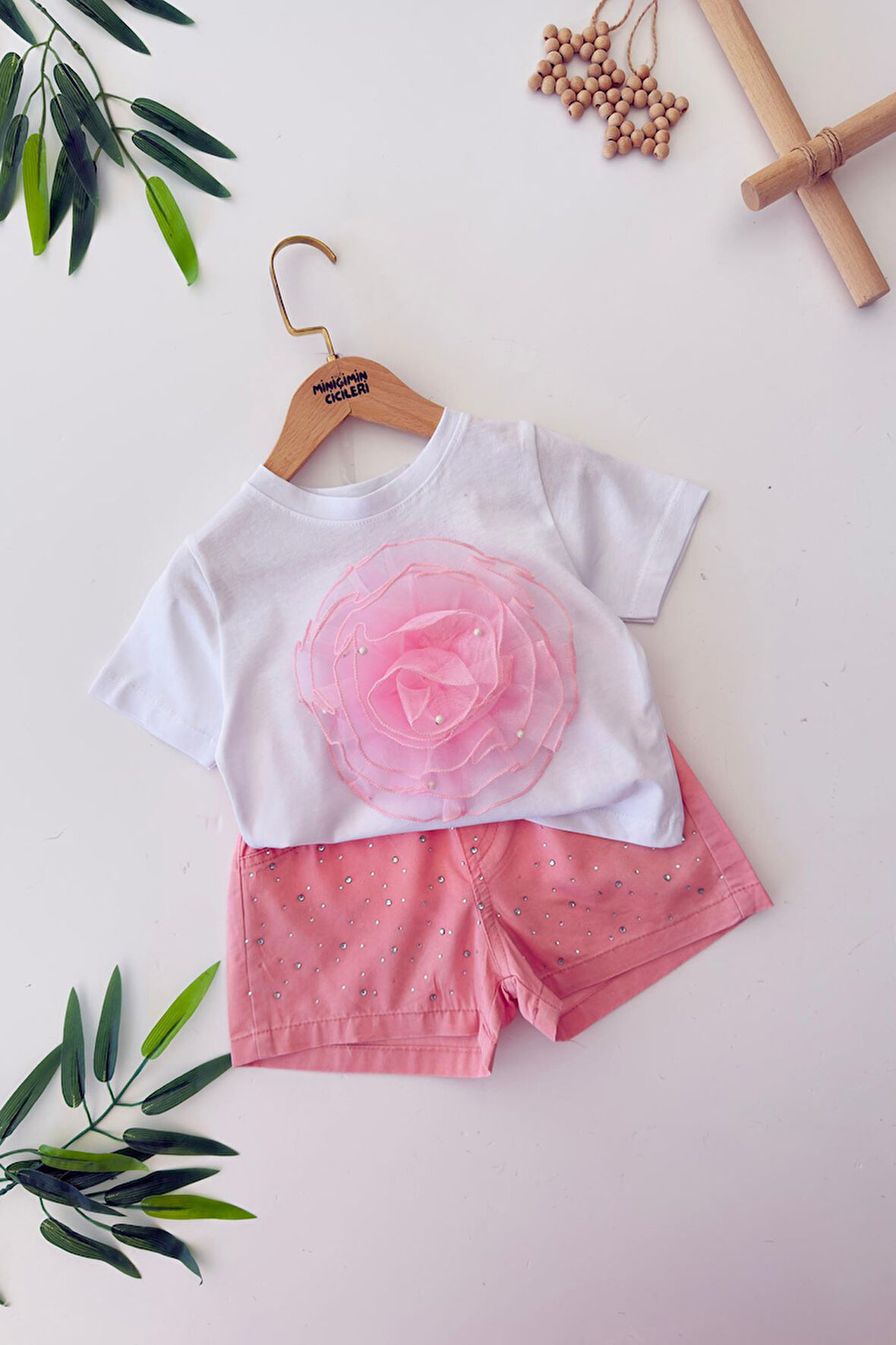 Miniğimin Cicileri Batik Gül Detaylı Taşlı Kız Çocuk Şortlu 2 li Takım - Pembe