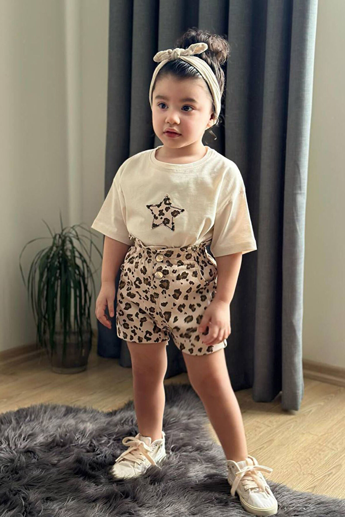 Miniğimin Cicileri Leopar Yıldız Desenli Kız Çocuk 2 li Takım - Krem