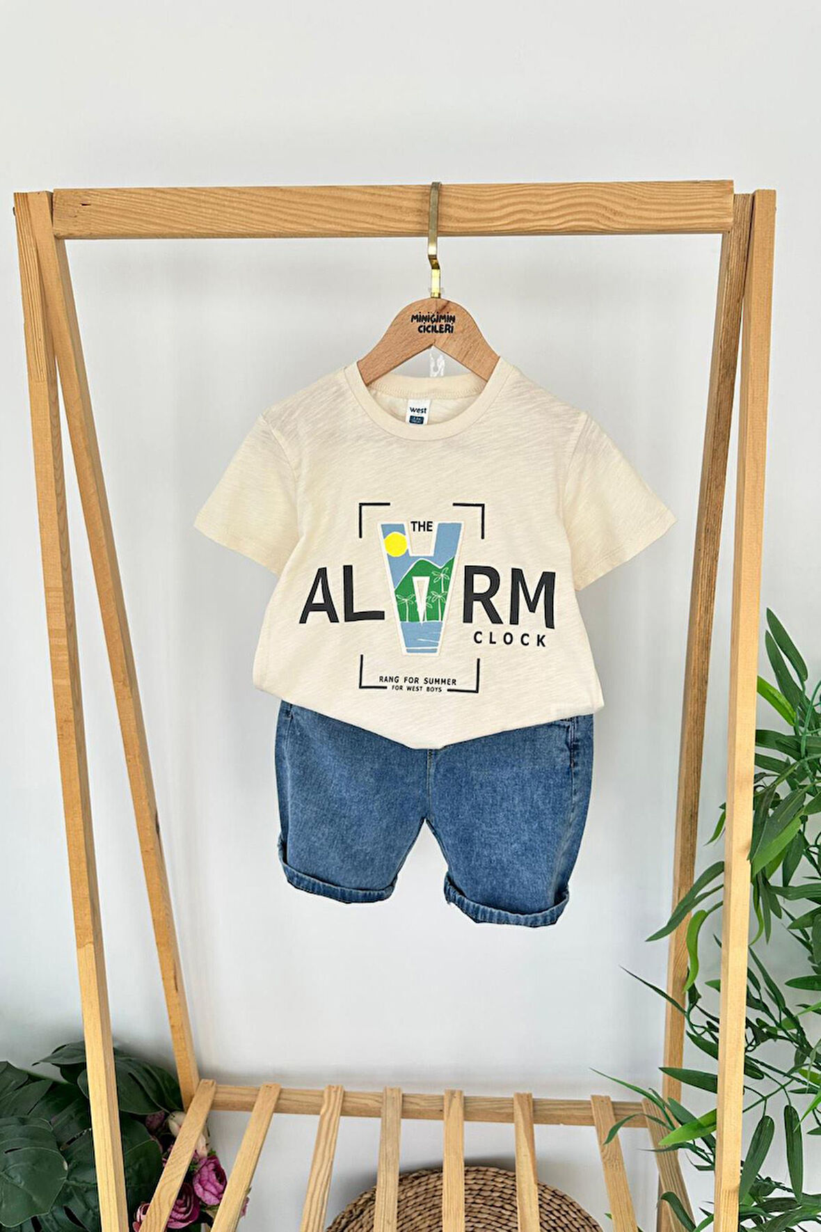 Miniğimin Cicileri Alarma Baskılı Penye Kot Şortlu Erkek Çocuk Takım - Krem