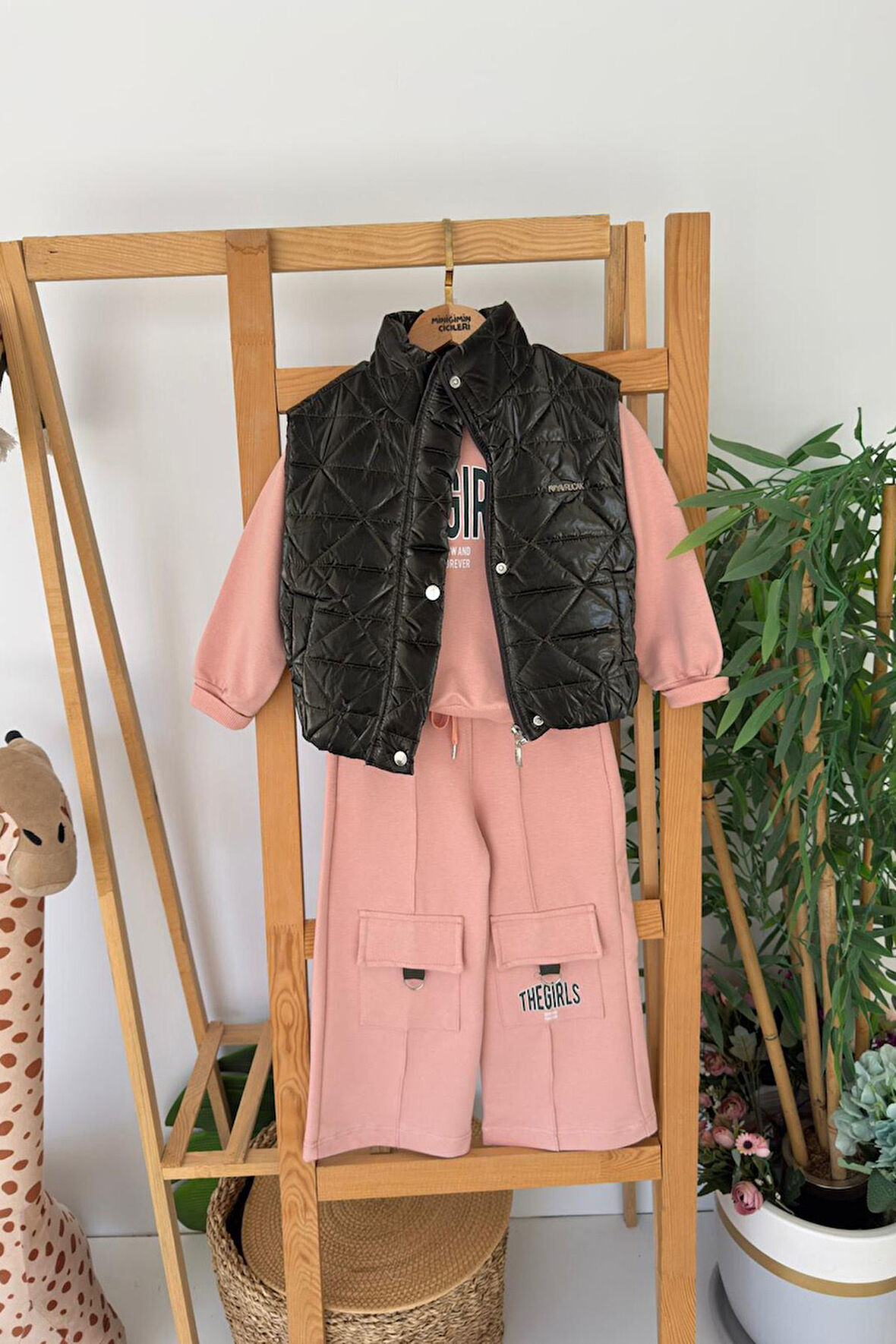 Miniğimin Cicileri Hologram Yelekli The Girls Baskılı 3 lü Kargo Cepli Takım - Siyah