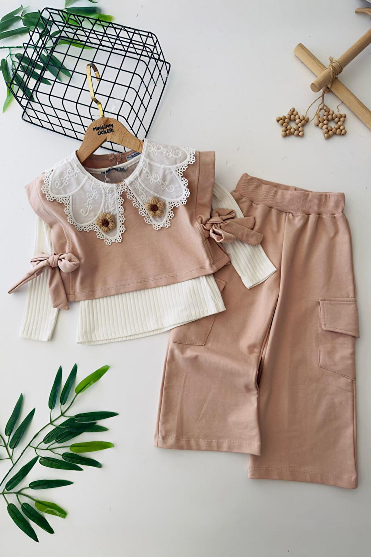 Miniğimin Cicileri Papatya Örgü Detaylı 3 lü Kız Çocuk Takım - Kahve