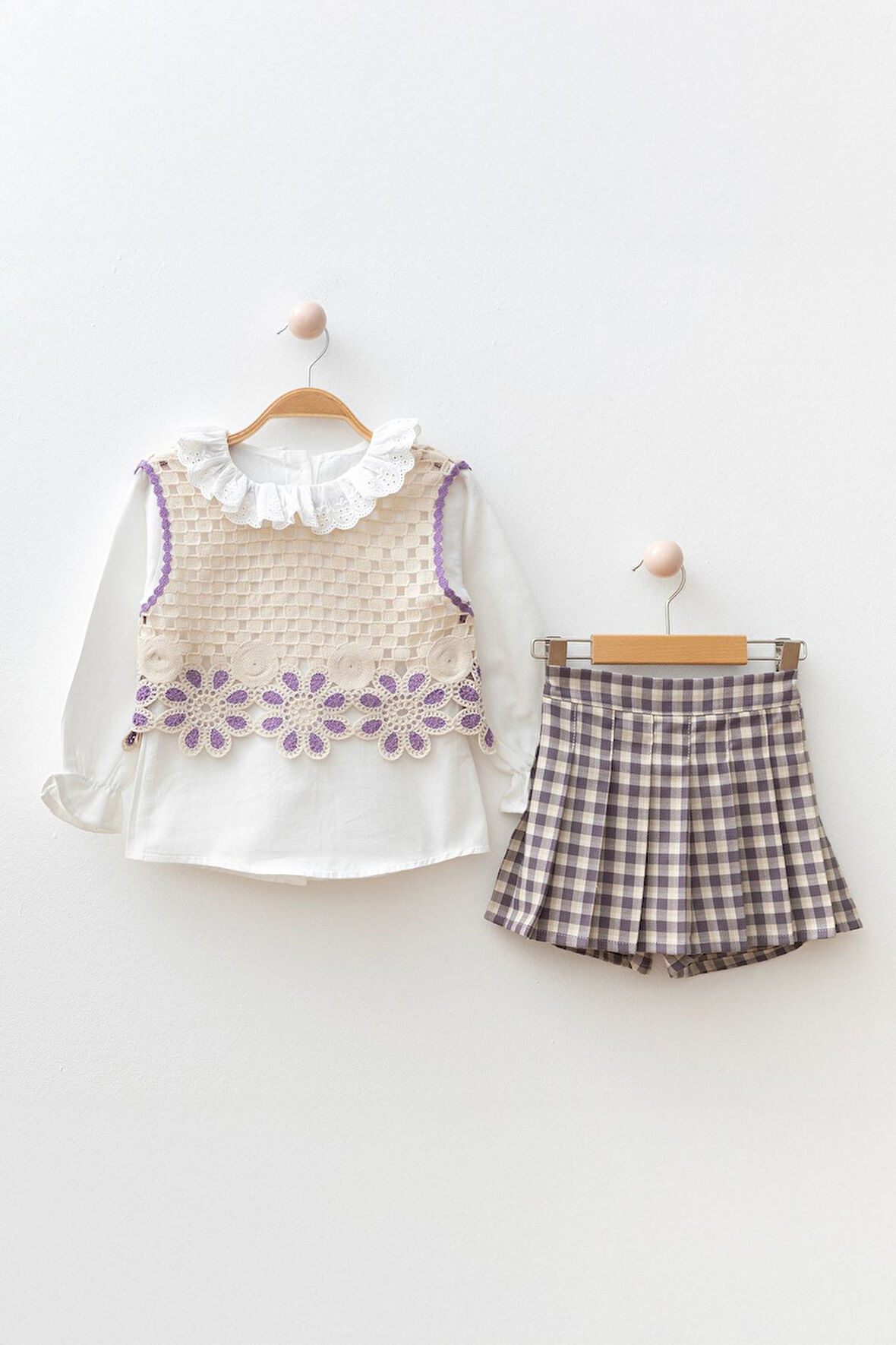 Miniğimin Cicileri Dantel Çiçek Detaylı Bluz ve Ekose Şortlu Kız Çocuk 3 lü Takım - Mor