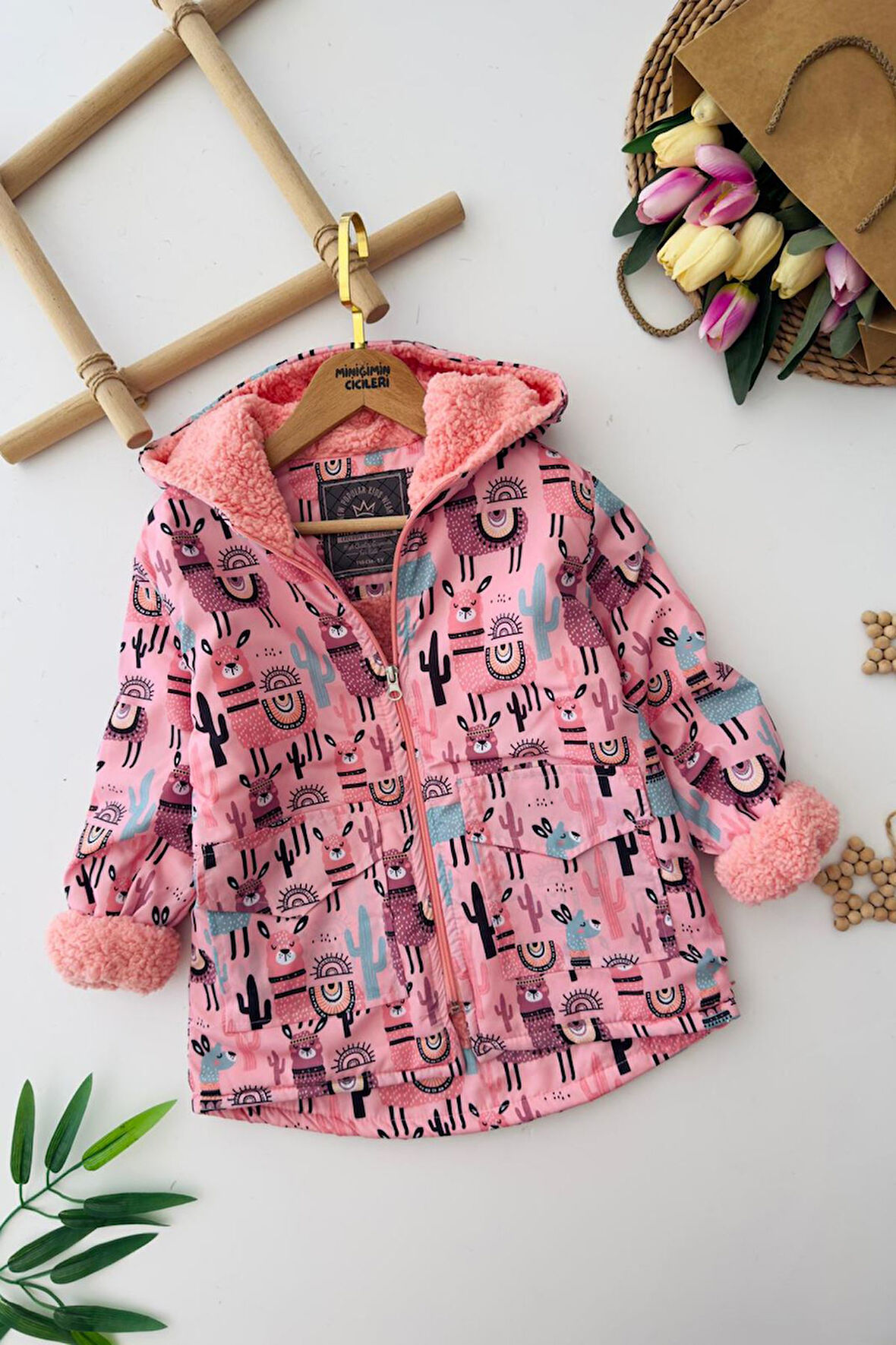 Miniğimin Cicilerin Lama Desenli Kapüşonlu Kız Çocuk Kürklü Kışlık Mont - Pembe