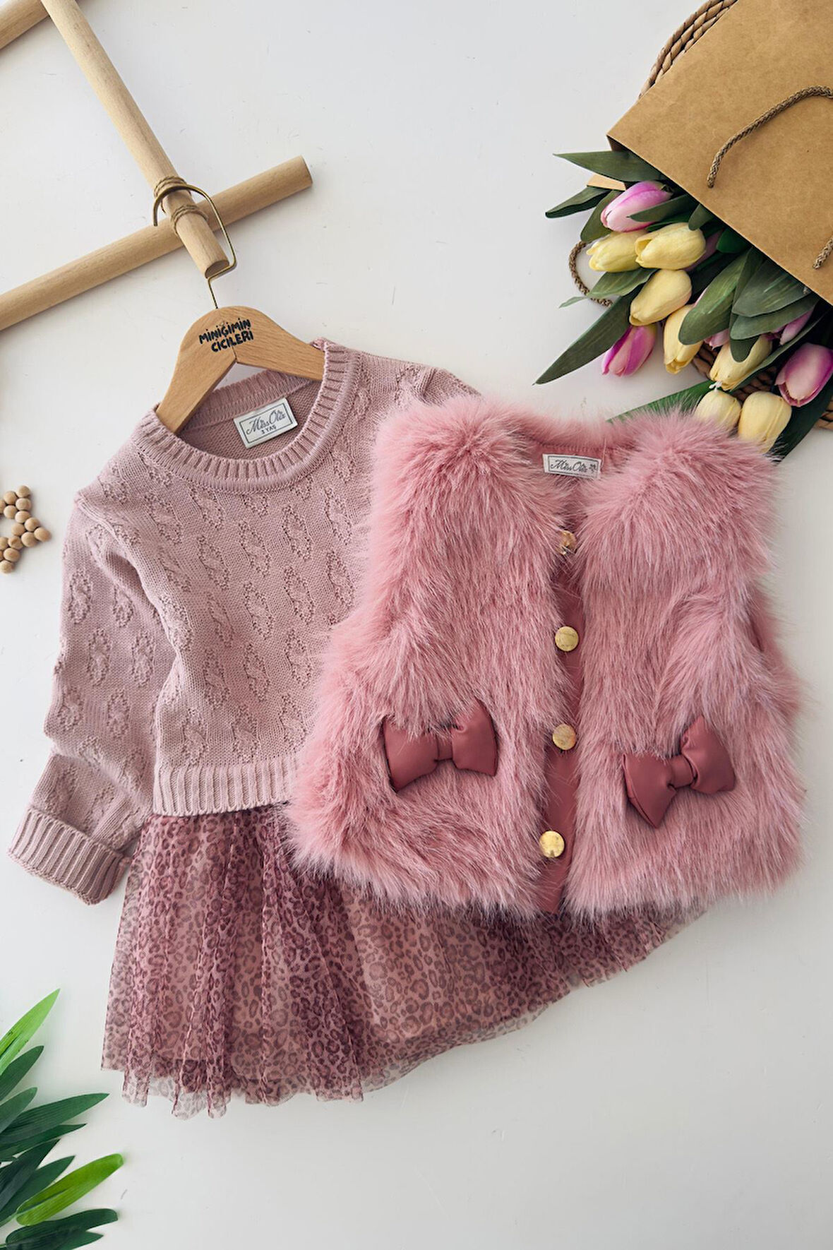 Miniğimin Cicileri Kürklü Fiyonk Detaylı Leopar Tüllü Premium Kız Çocuk Elbise Takım - Pembe